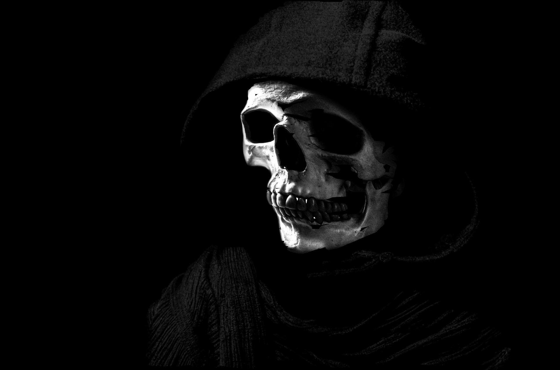 1920x1271 Purple Skull Wallpaper