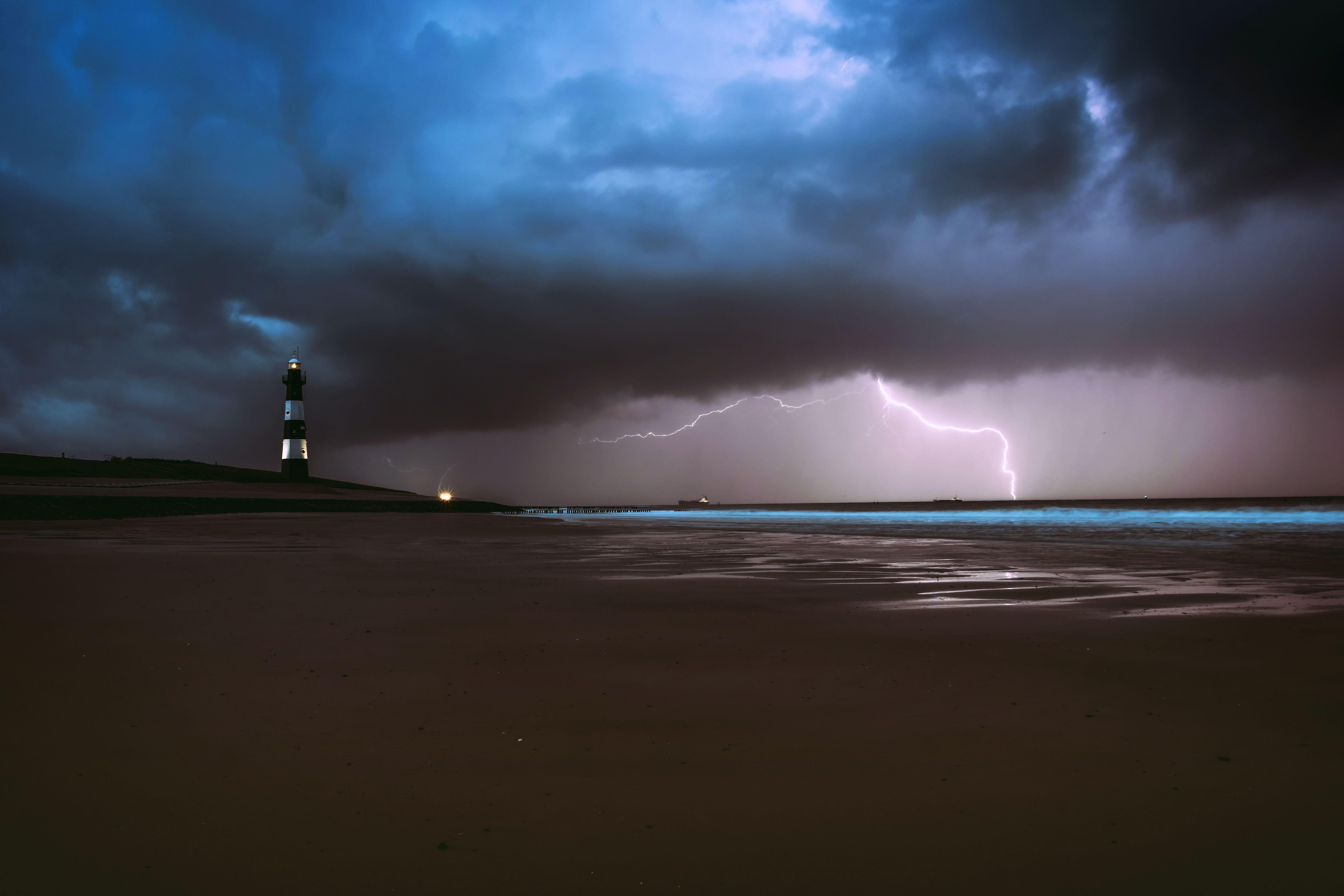6000x4000 4K Ultra HD Lighthouse Wallpaper