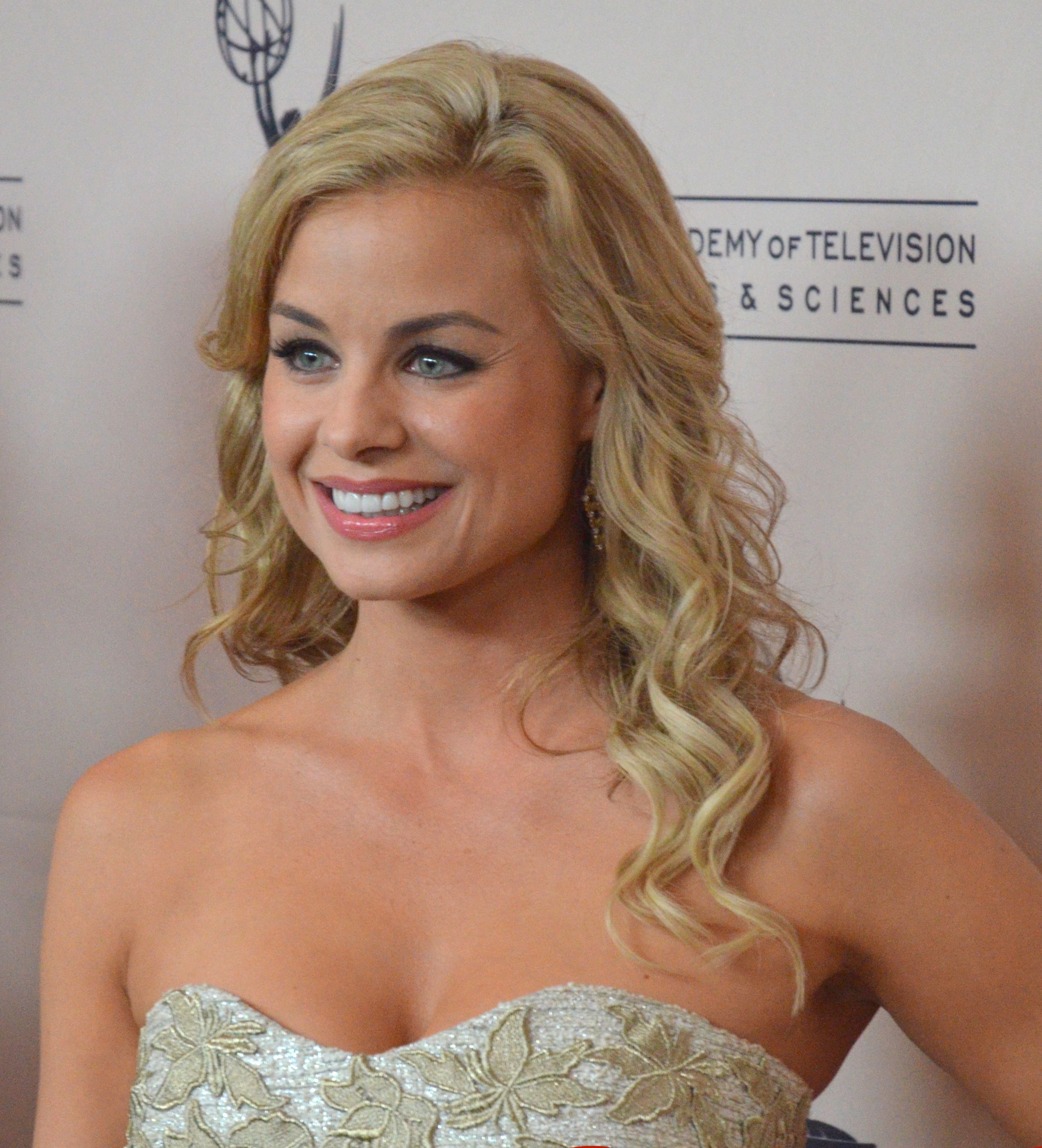 2593x2857 Jessica Collins