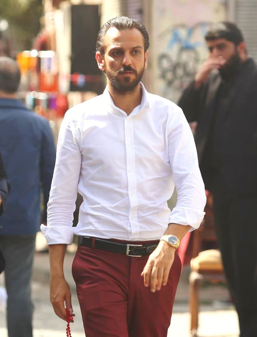 872x1144 Vartolu Saadettin Wallpaper
