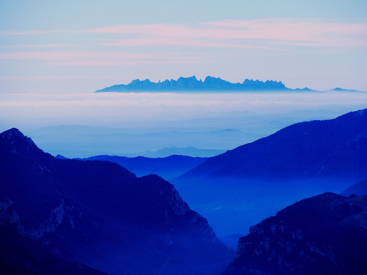 1280x960 Free Montserrat & Barcelona Image