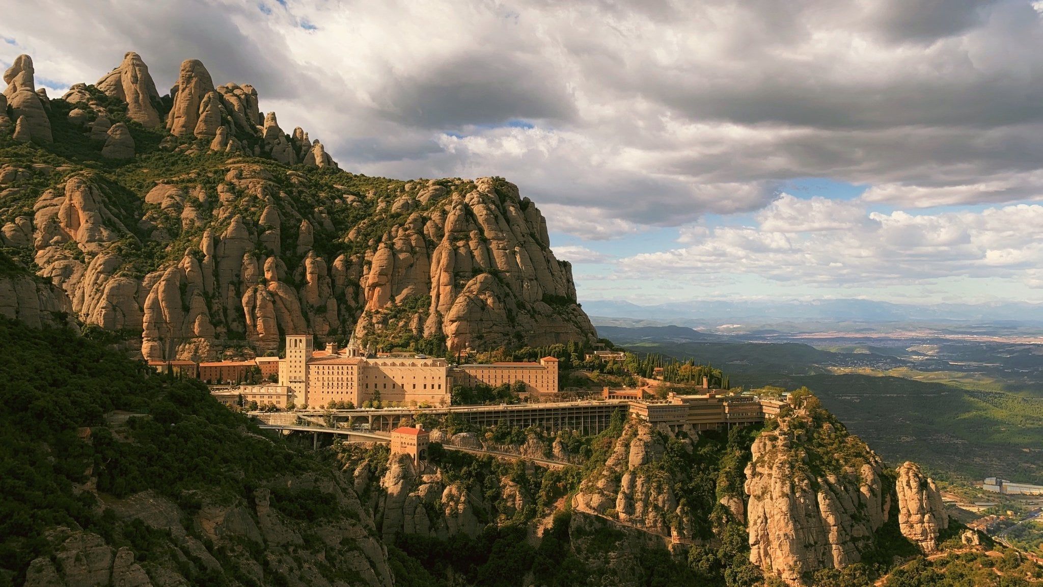 2048x1152 Montserrat, Spain