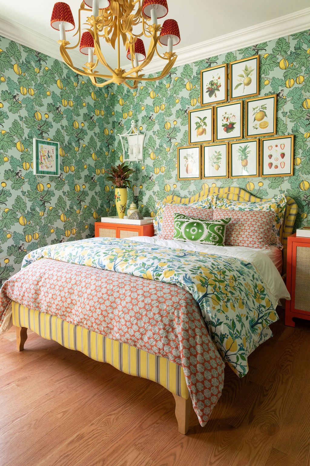 1024x1536 Wallpaper Bedroom with Green Walls