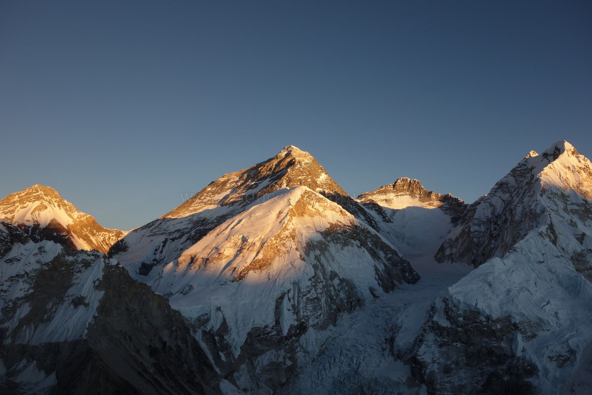 1920x1280 Mt. Everest Lhotse Combined Expedition