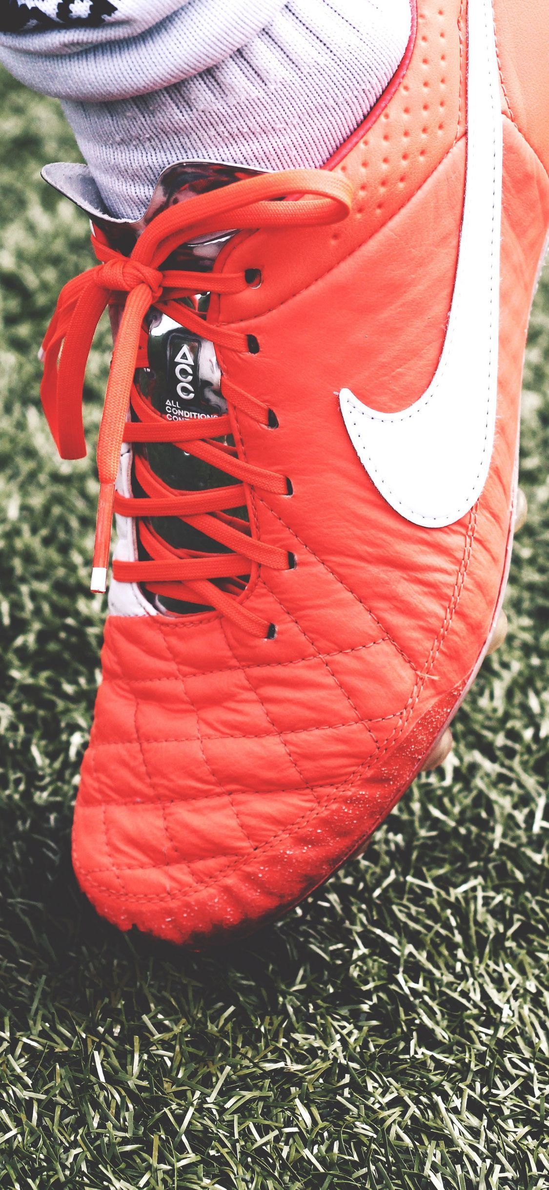 1125x2436 Nike Shoes Ground Football