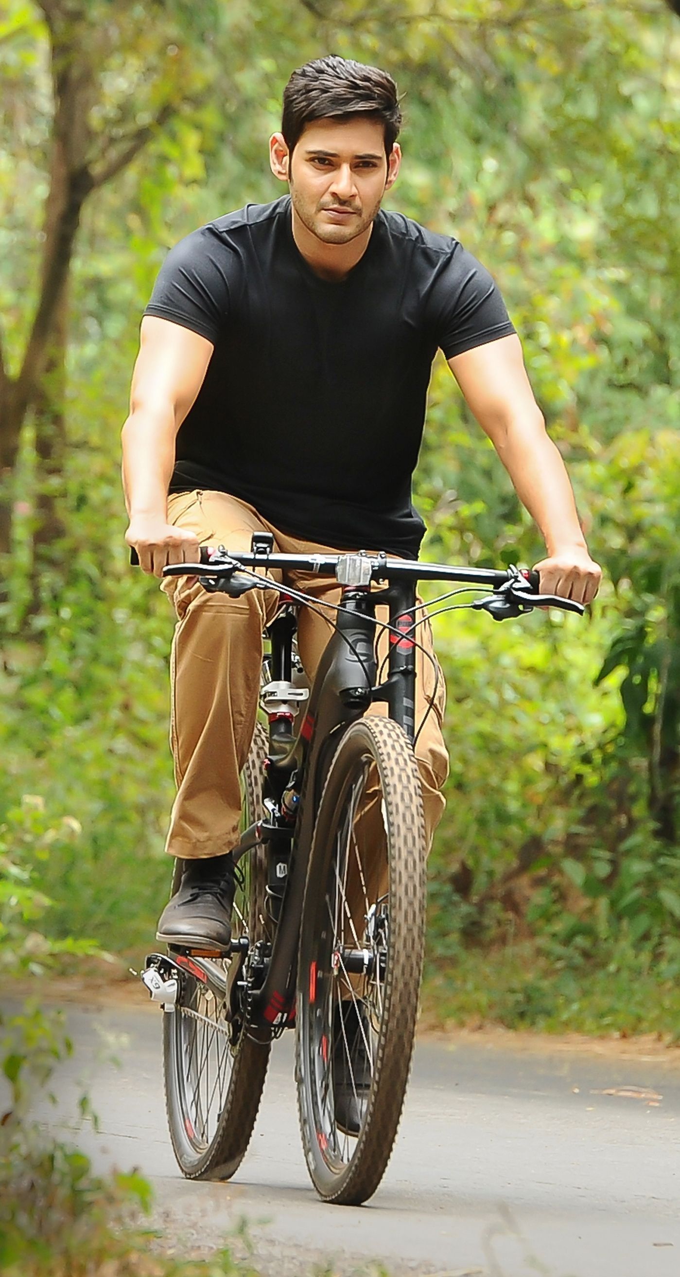 1399x2625 Still from Srimanthudu #MaheshBabu