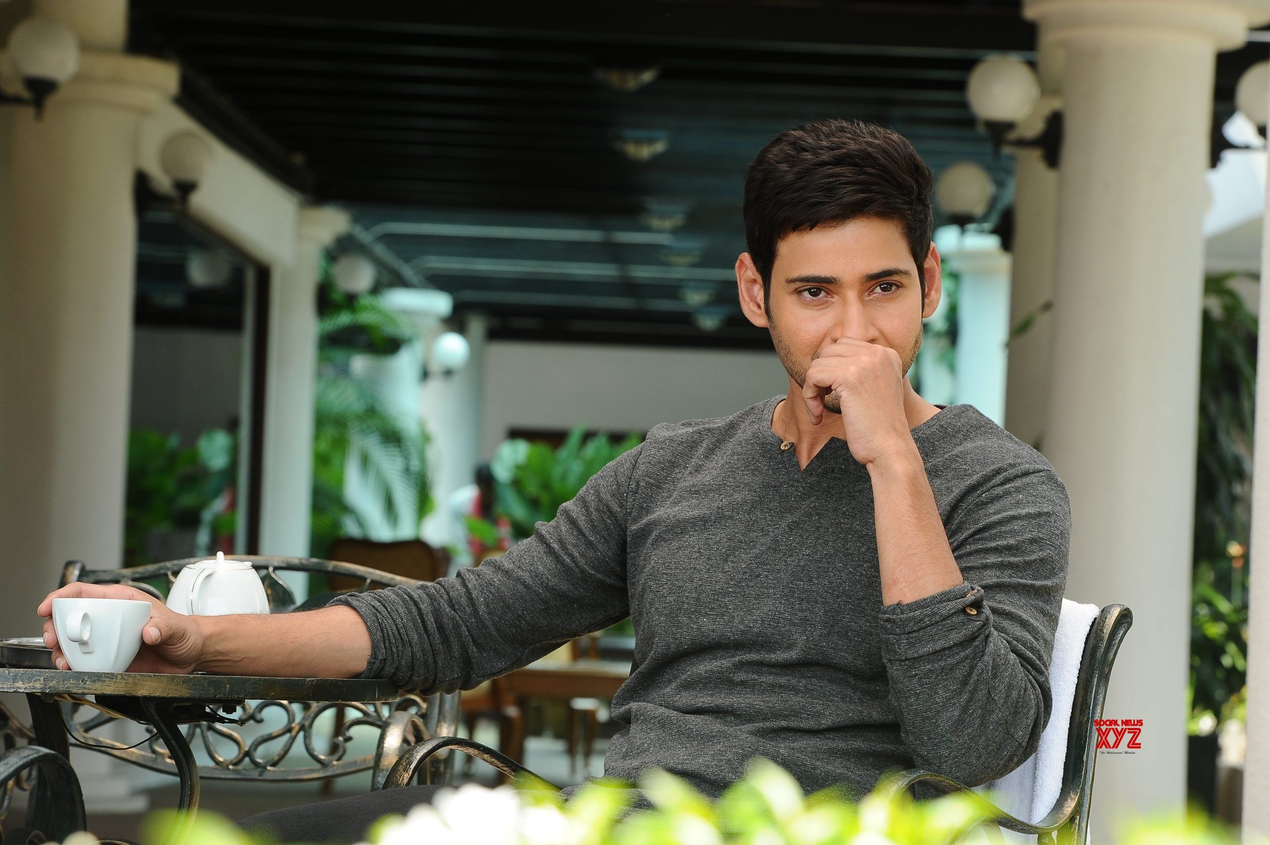 2560x1703 Superstar Mahesh Babu Stylish HD Stills