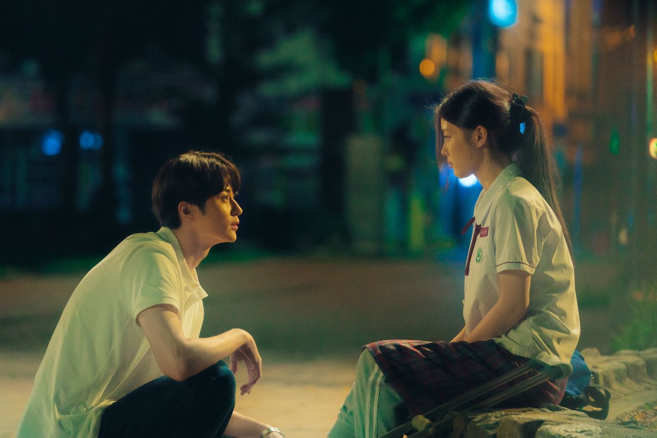 1284x856 20th Century Girl' Netflix Review