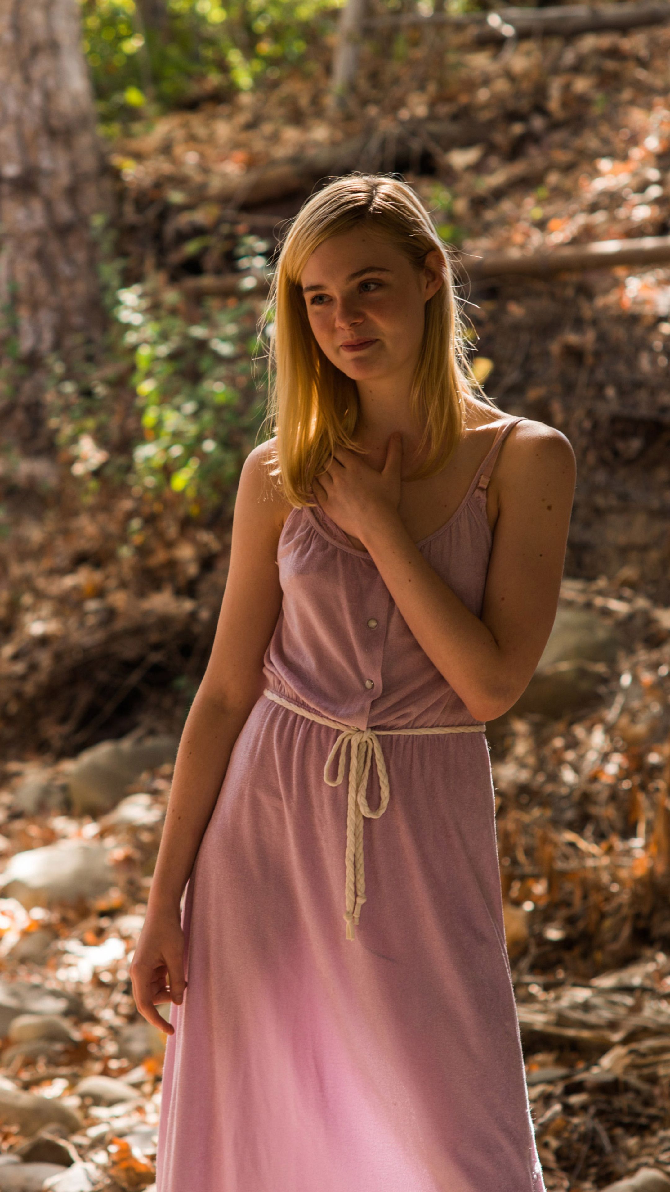 2160x3840 20th Century Women Elle
