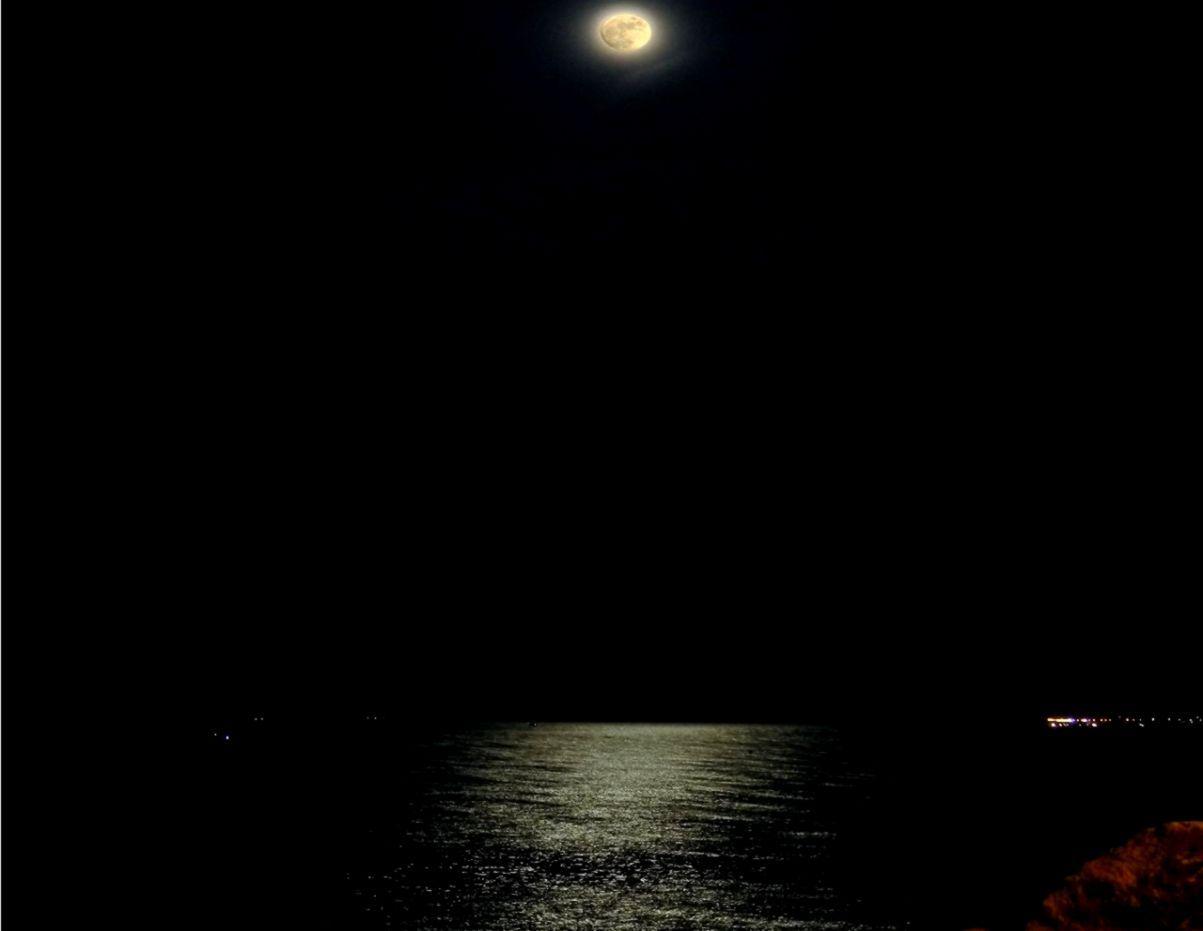 1203x931 Black Sea Moonlight HD Wallpaper