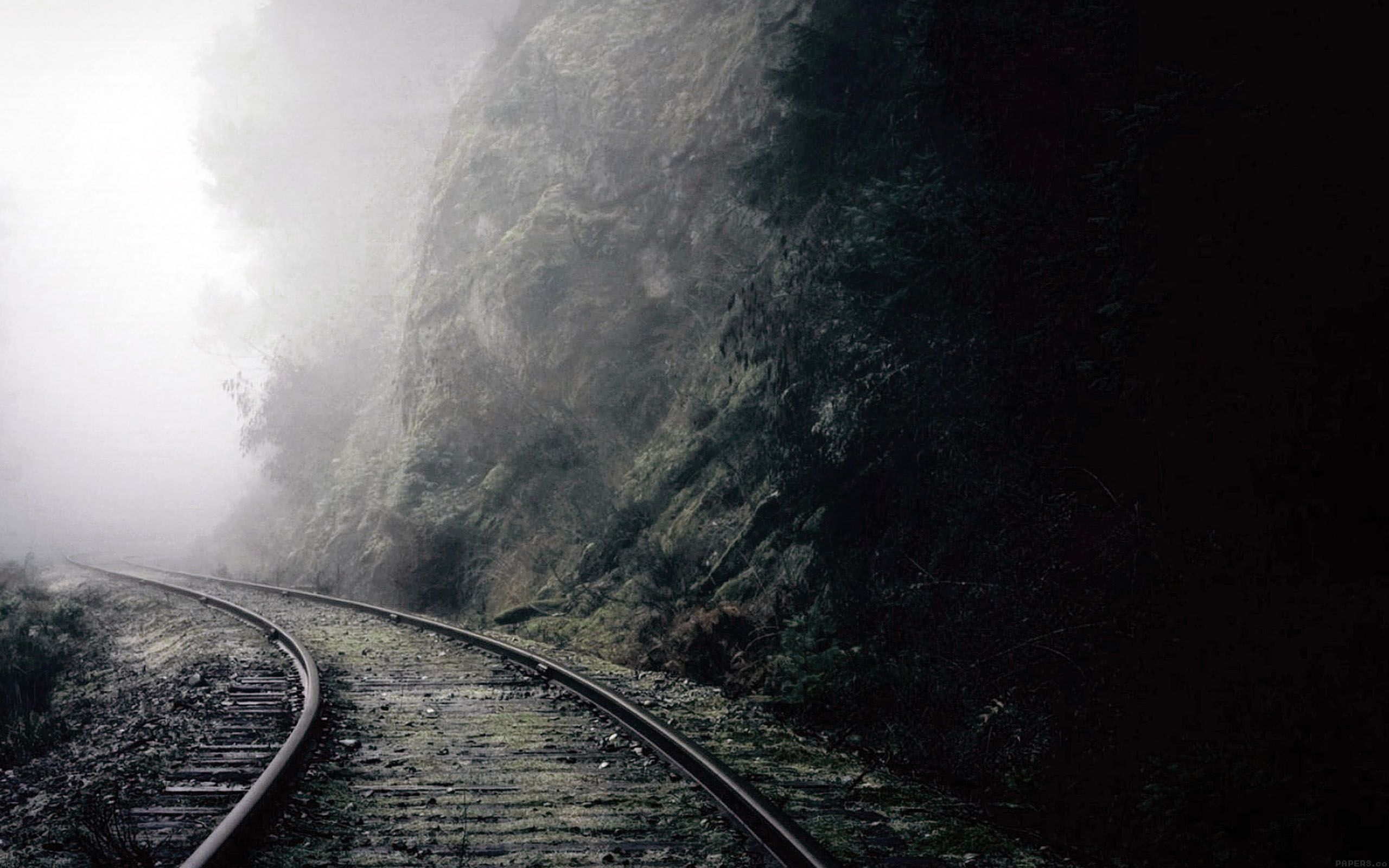 2560x1600 Wallpaper Mountain Foggy Road