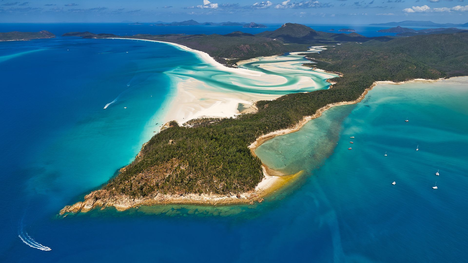 1920x1080 Whitsunday Islands, the crown jewels
