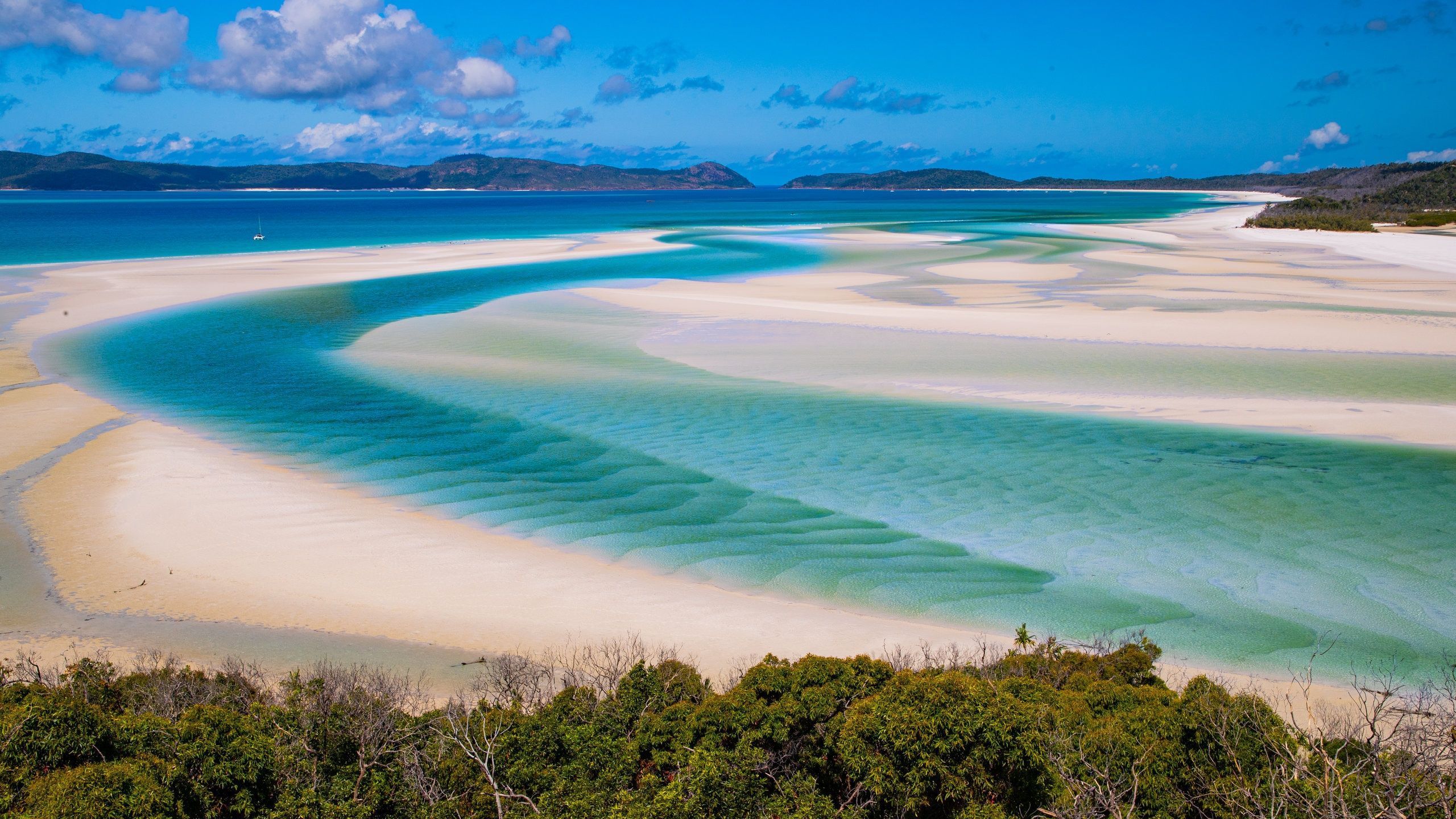 2560x1440 Visit Whitsundays: 2024 Travel Guide