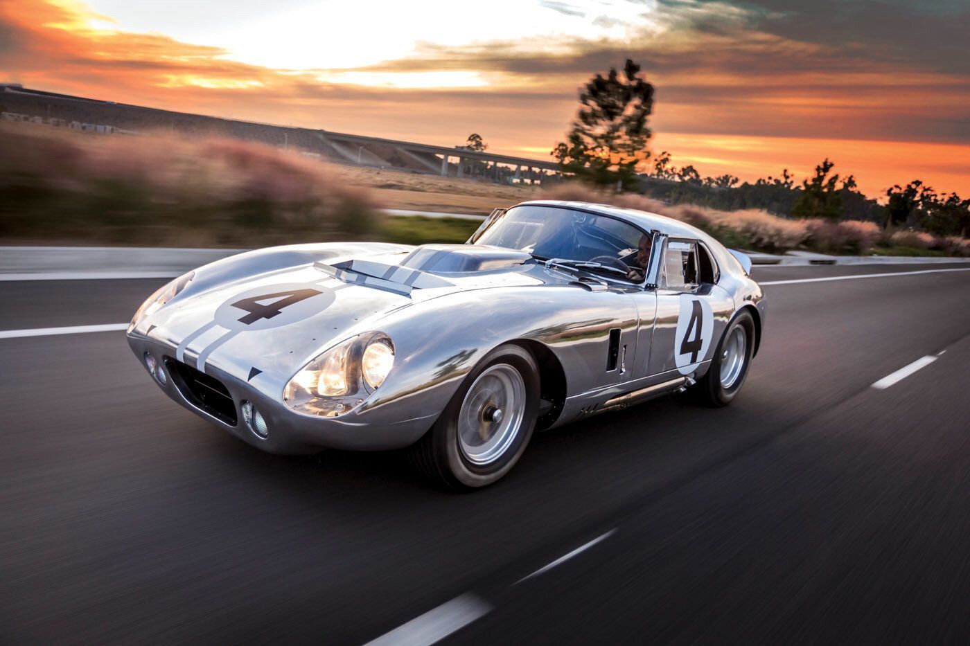 1400x933 Kirkham Classic's 427 ci Daytona Coupe