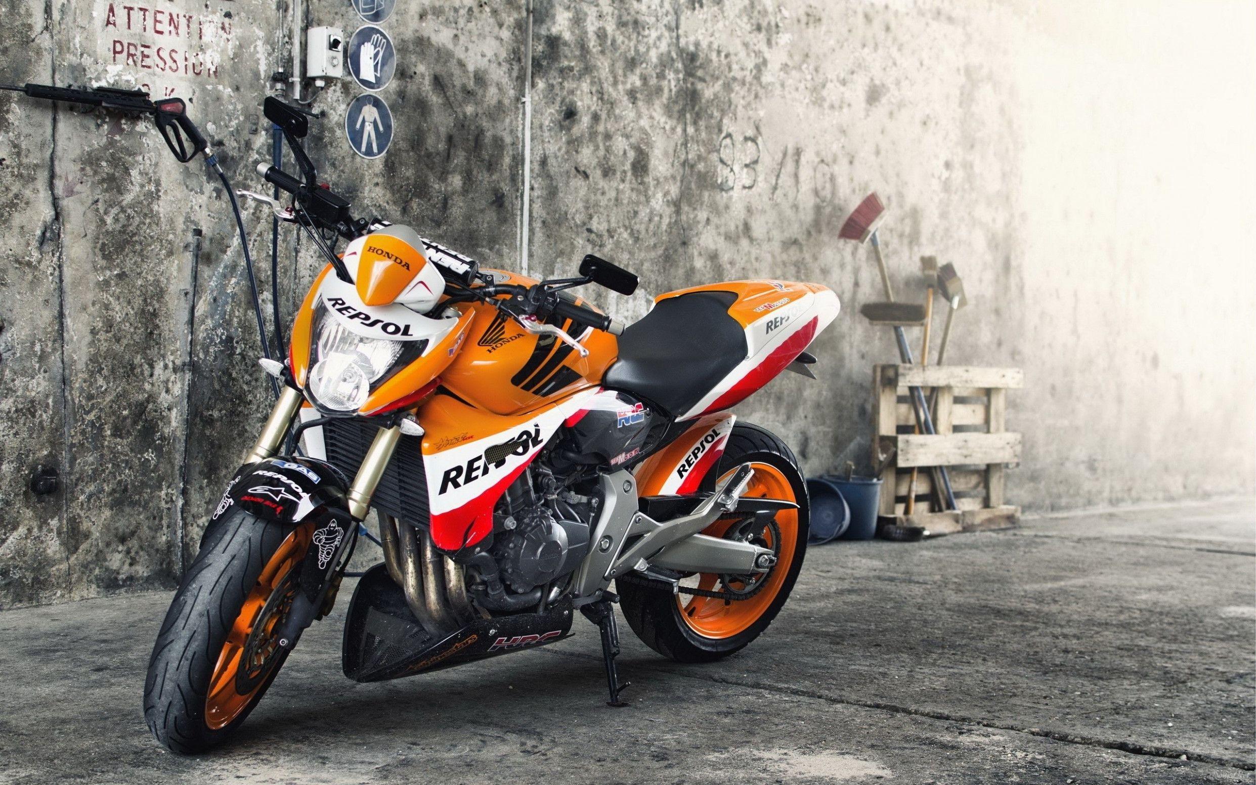 2483x1552 Cool Motorcycle Wallpaper background picture