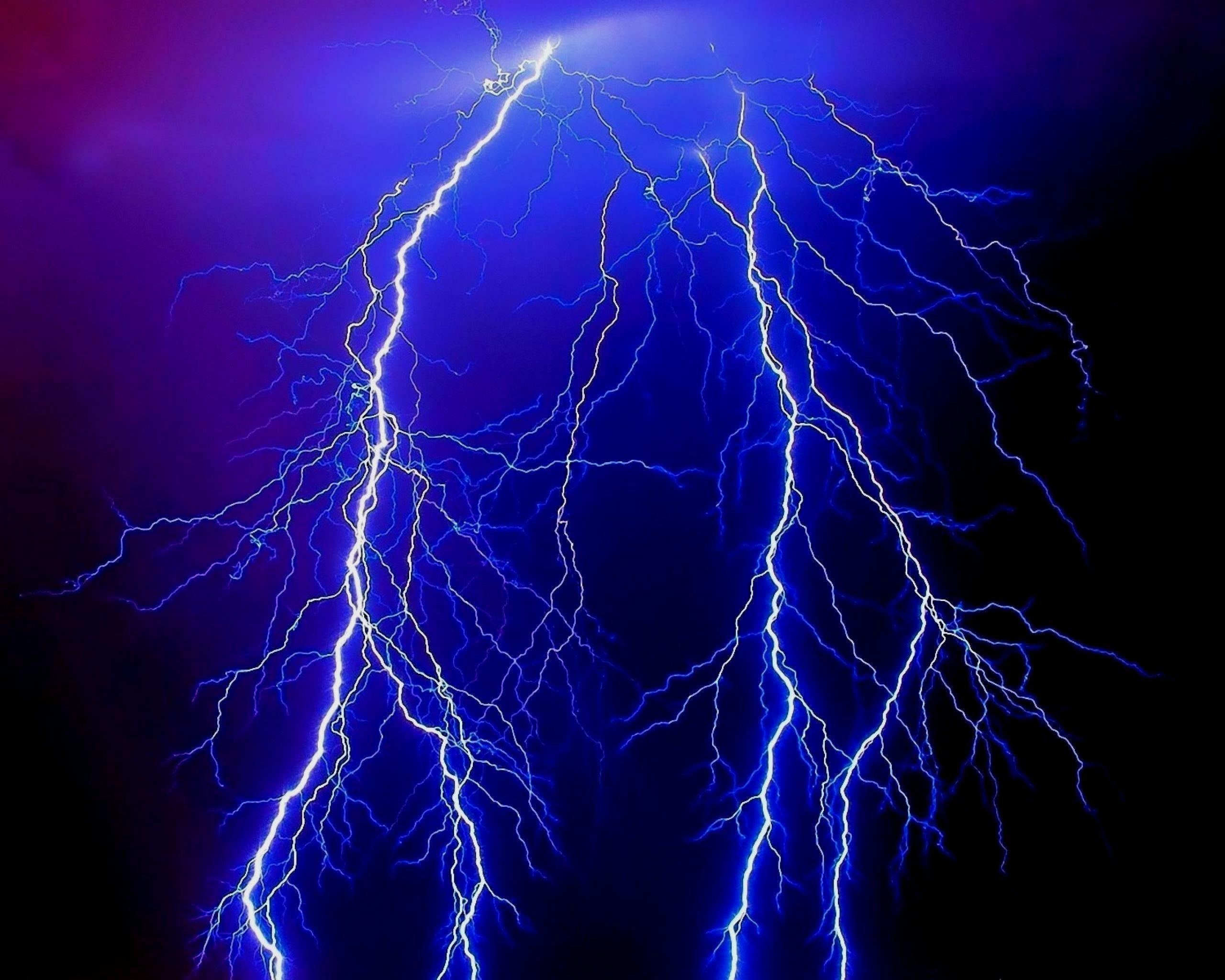 2560x2048 Blue Lightning Hình nền HD 08262