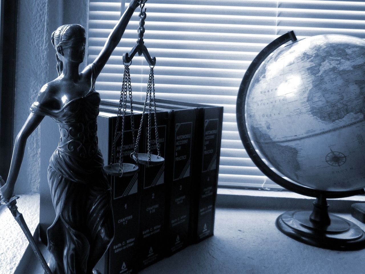 1280x960 Free Lawyer Office & Lawyer Image