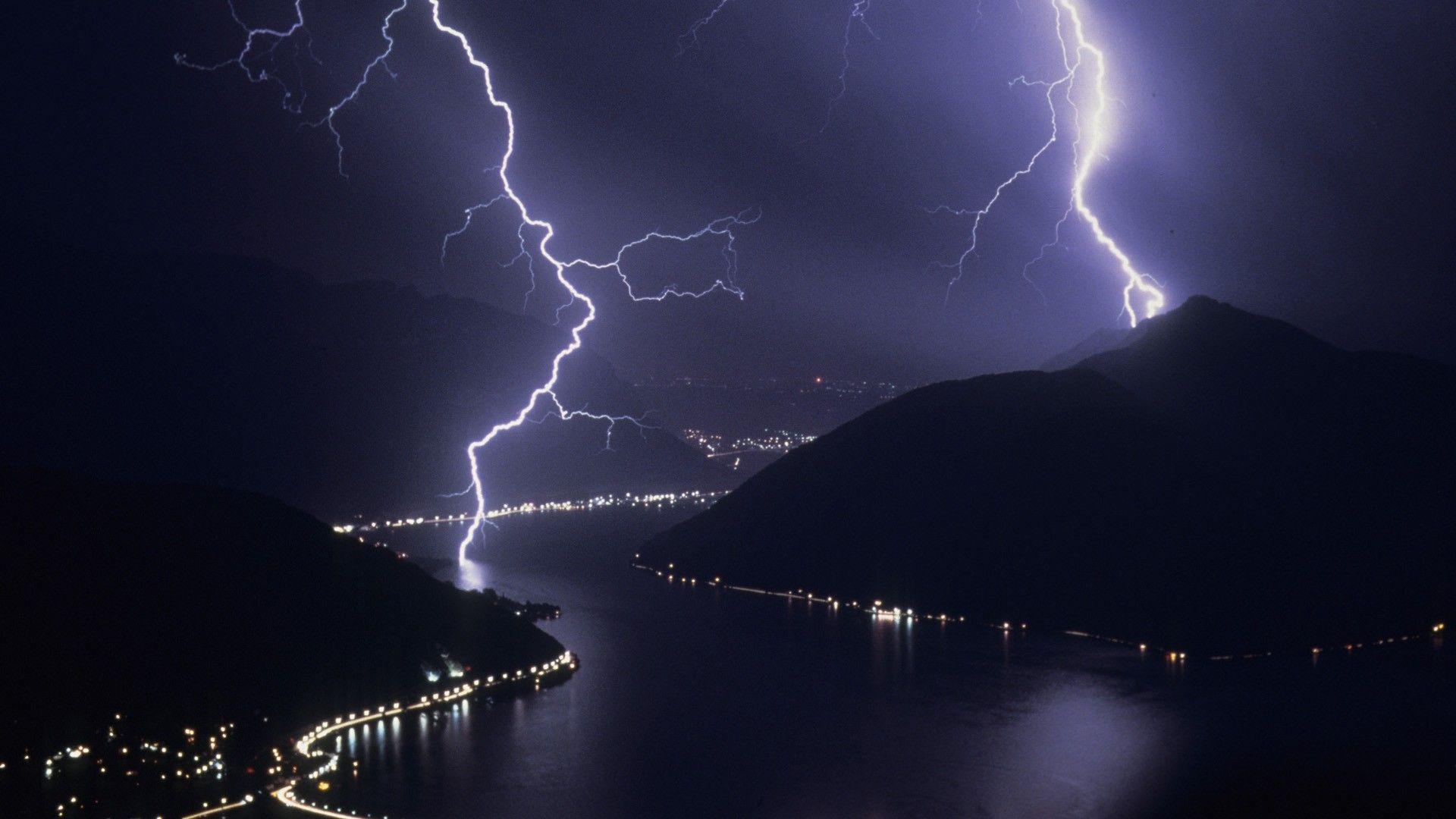 1920x1080 lightning wallpaper