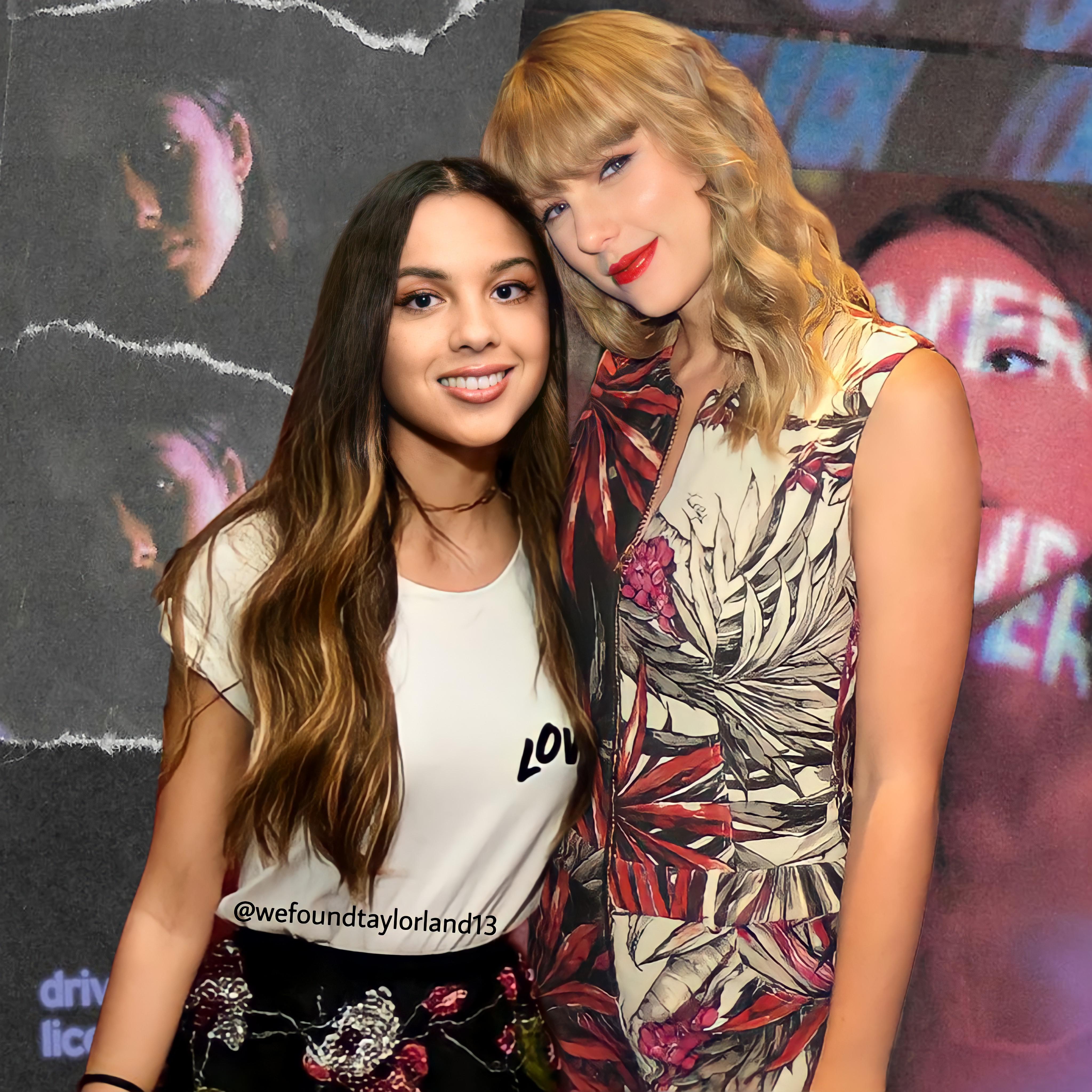 4096x4096 Olivia Rodrigo and Taylor Swift : r