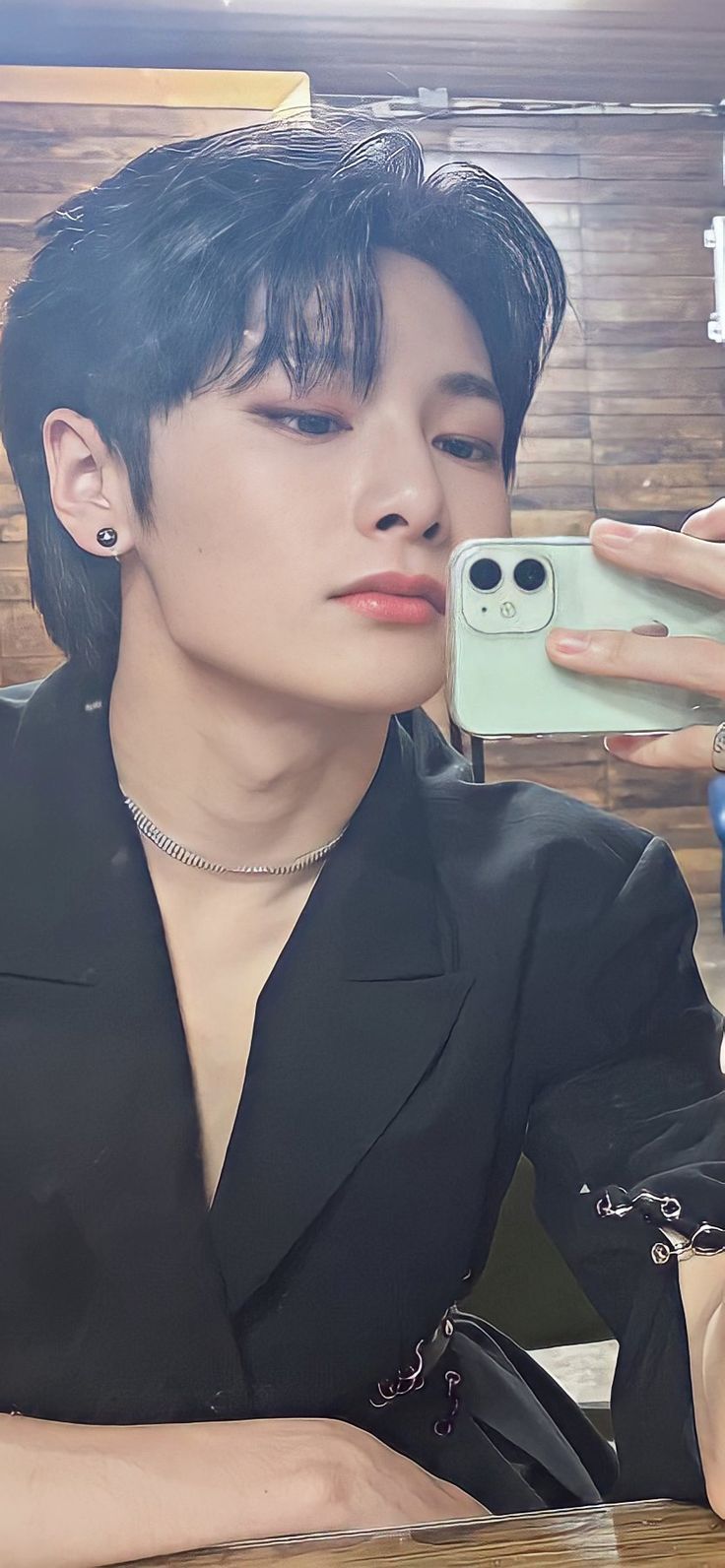 736x1592 jeongin #straykids #wallpaper. Stray