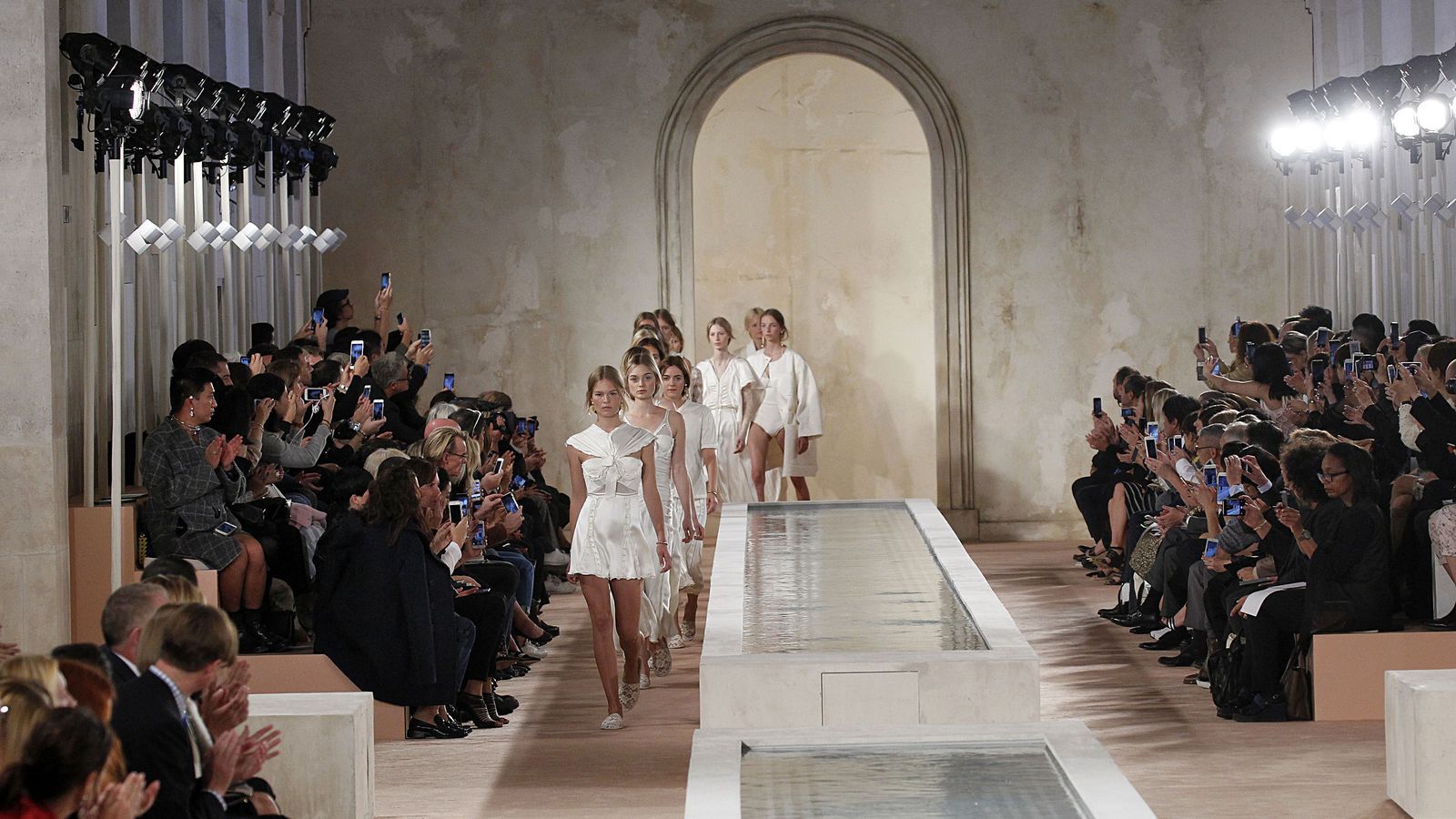 1600x900 How to Stream Balenciaga's VR Fashion