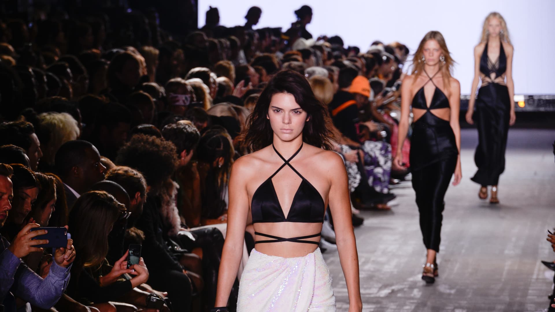 1920x1080 Crop tops take center stage at New York