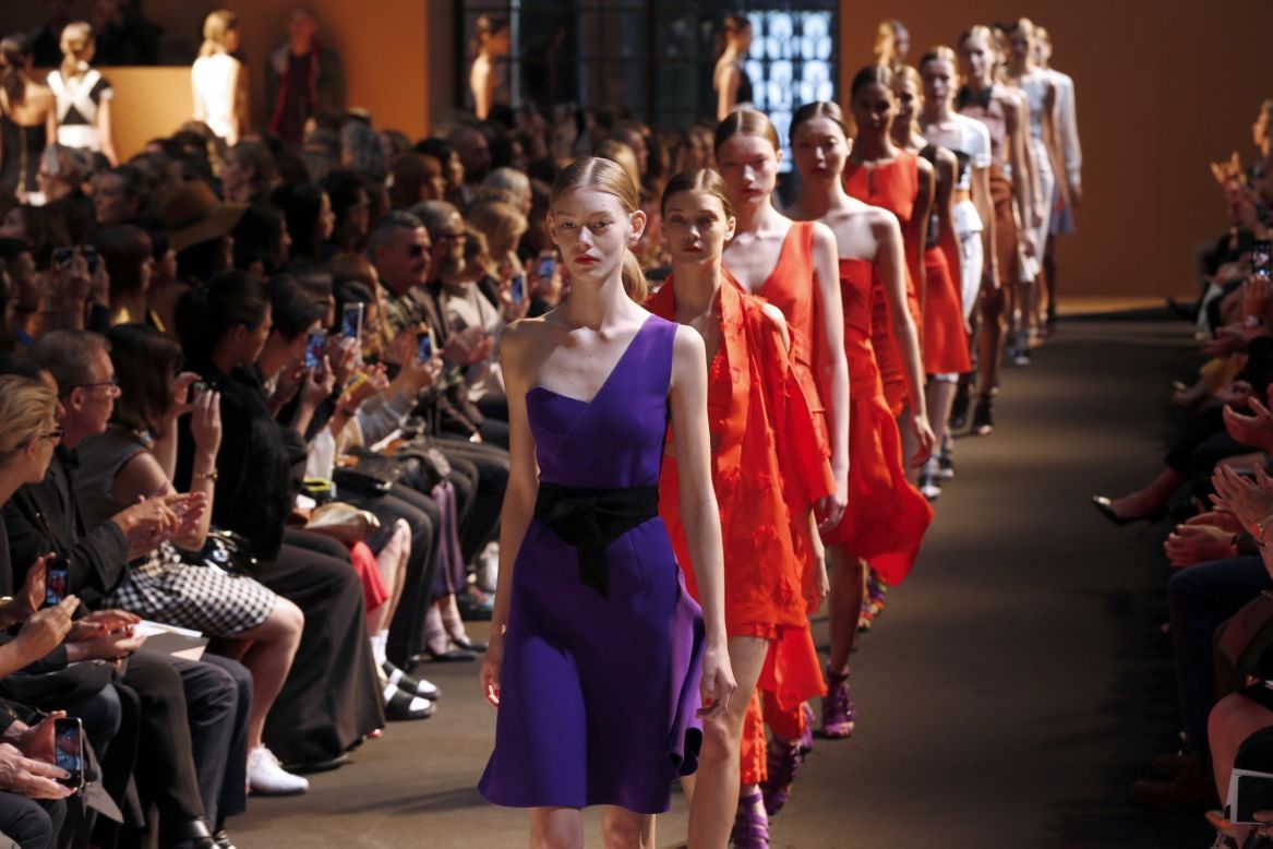 1167x778 Paris Fashion Week - in photo