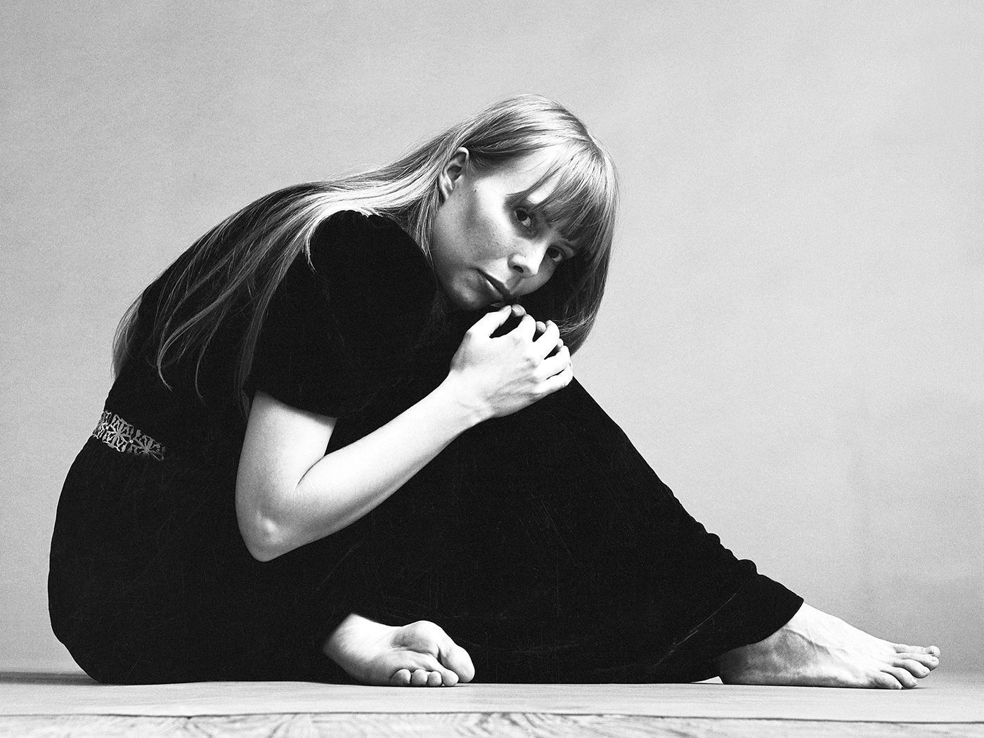1400x1050 Joni Mitchell: I'm a fighter, that's