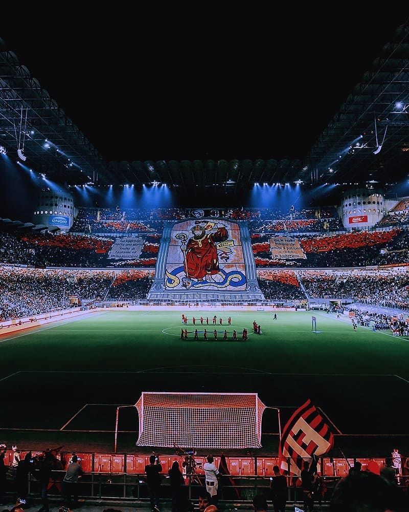 800x1000 Curva Sud Milano. Foto di calcio
