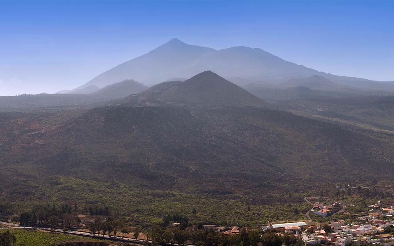 1280x800 Free Mountain Background Image