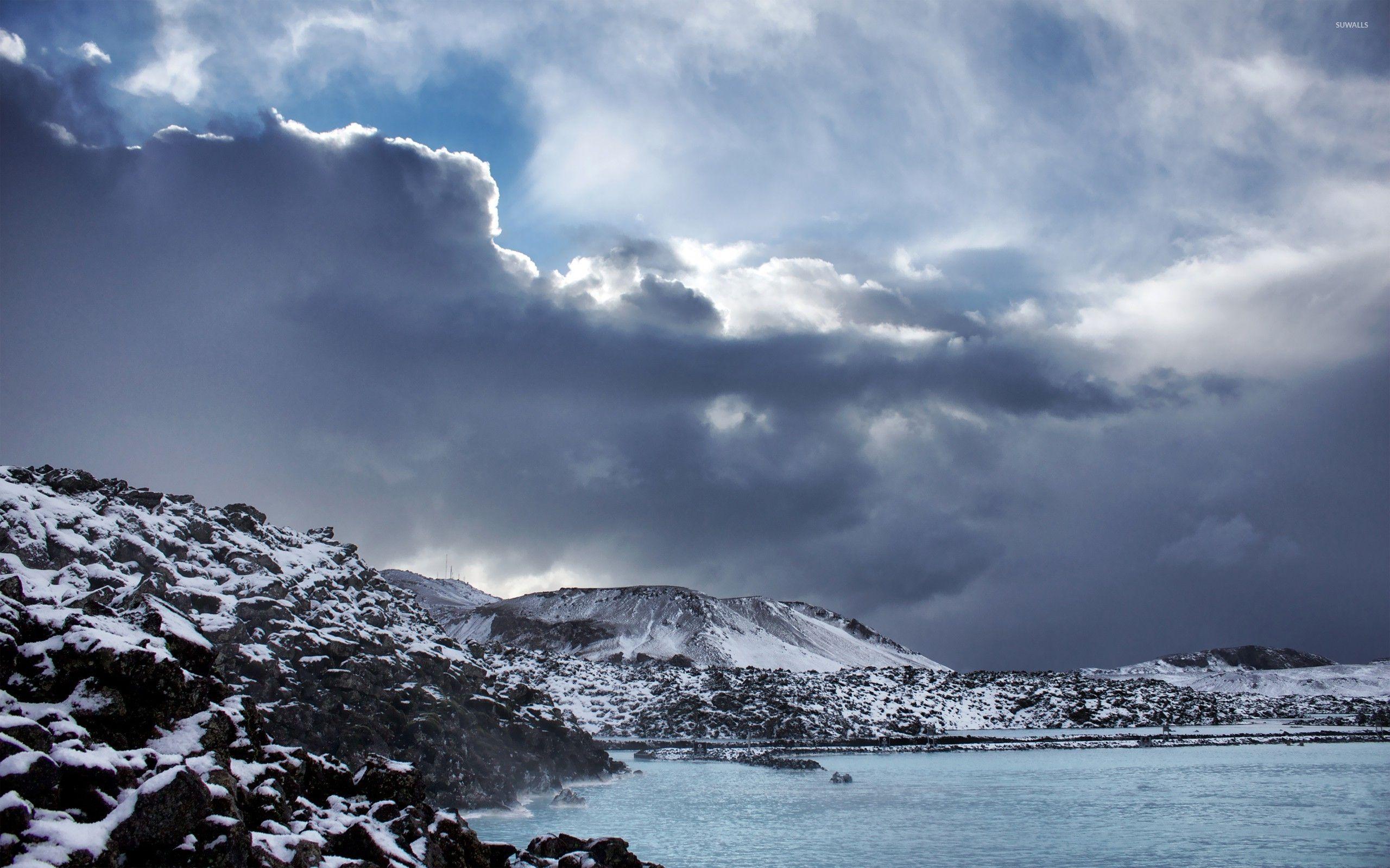2560x1600 Mountains in Iceland wallpaper wallpaper