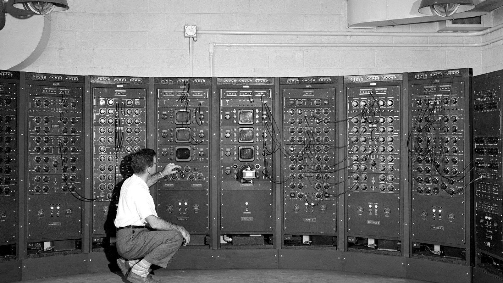 1600x900 Old Computer Wallpaper