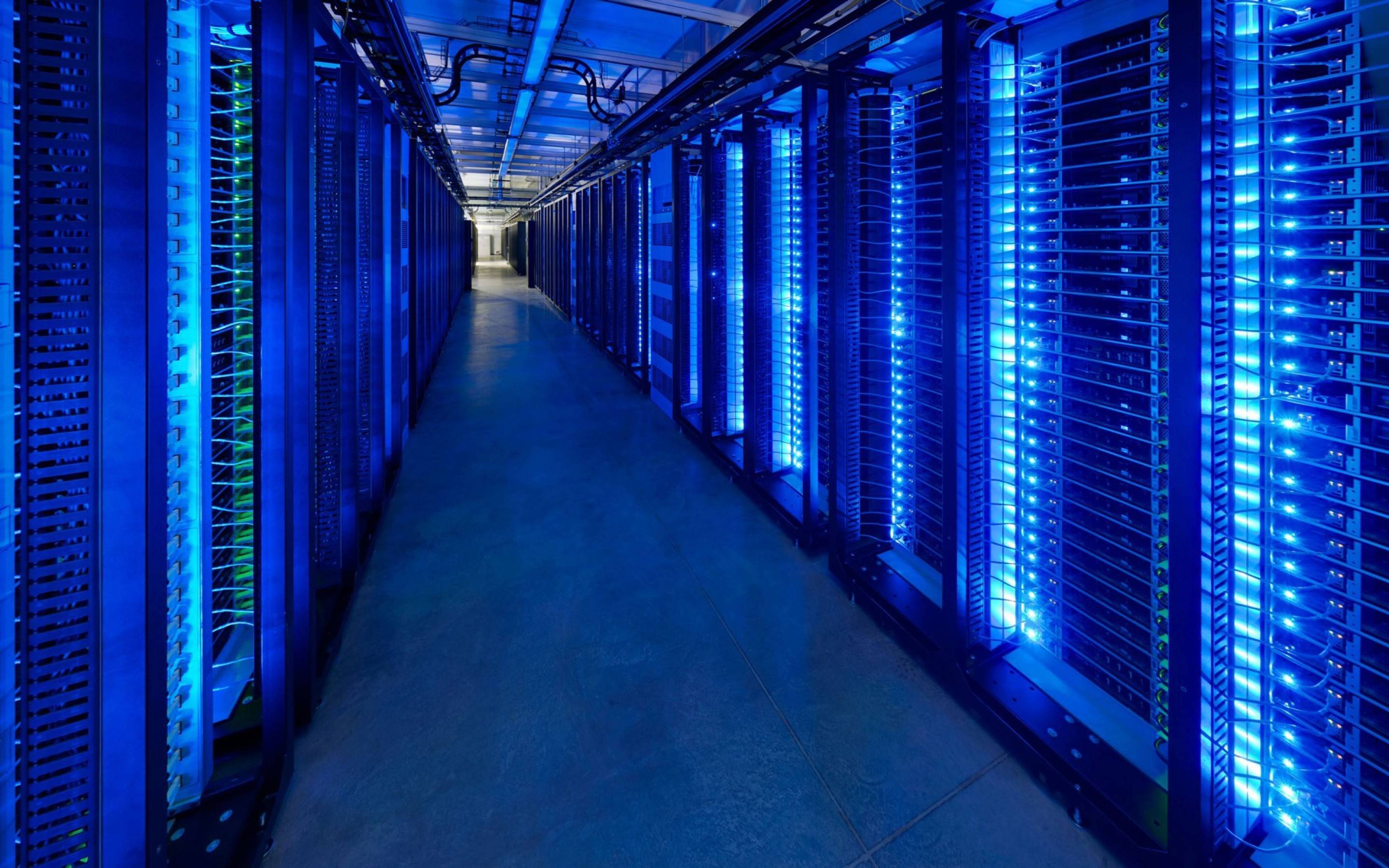 2880x1800 Data Centre Wallpaper