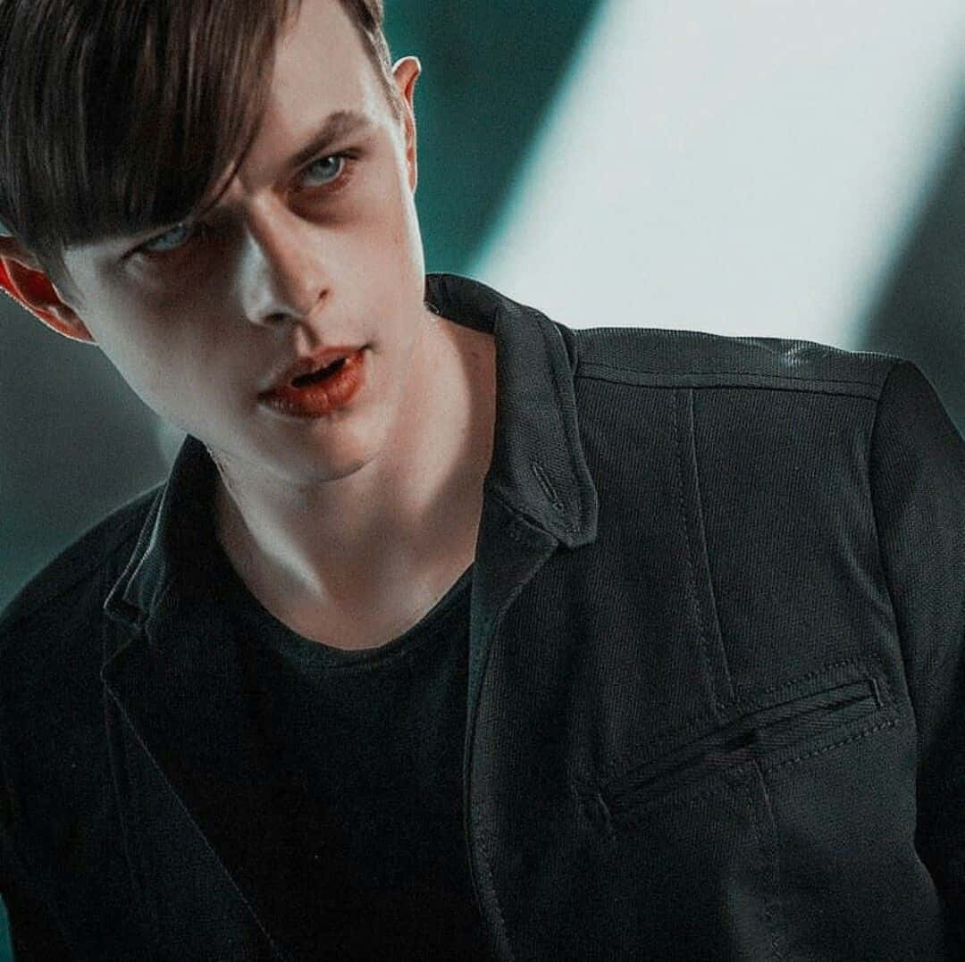 1080x1077 Puzzling Glimpse Wallpaper
