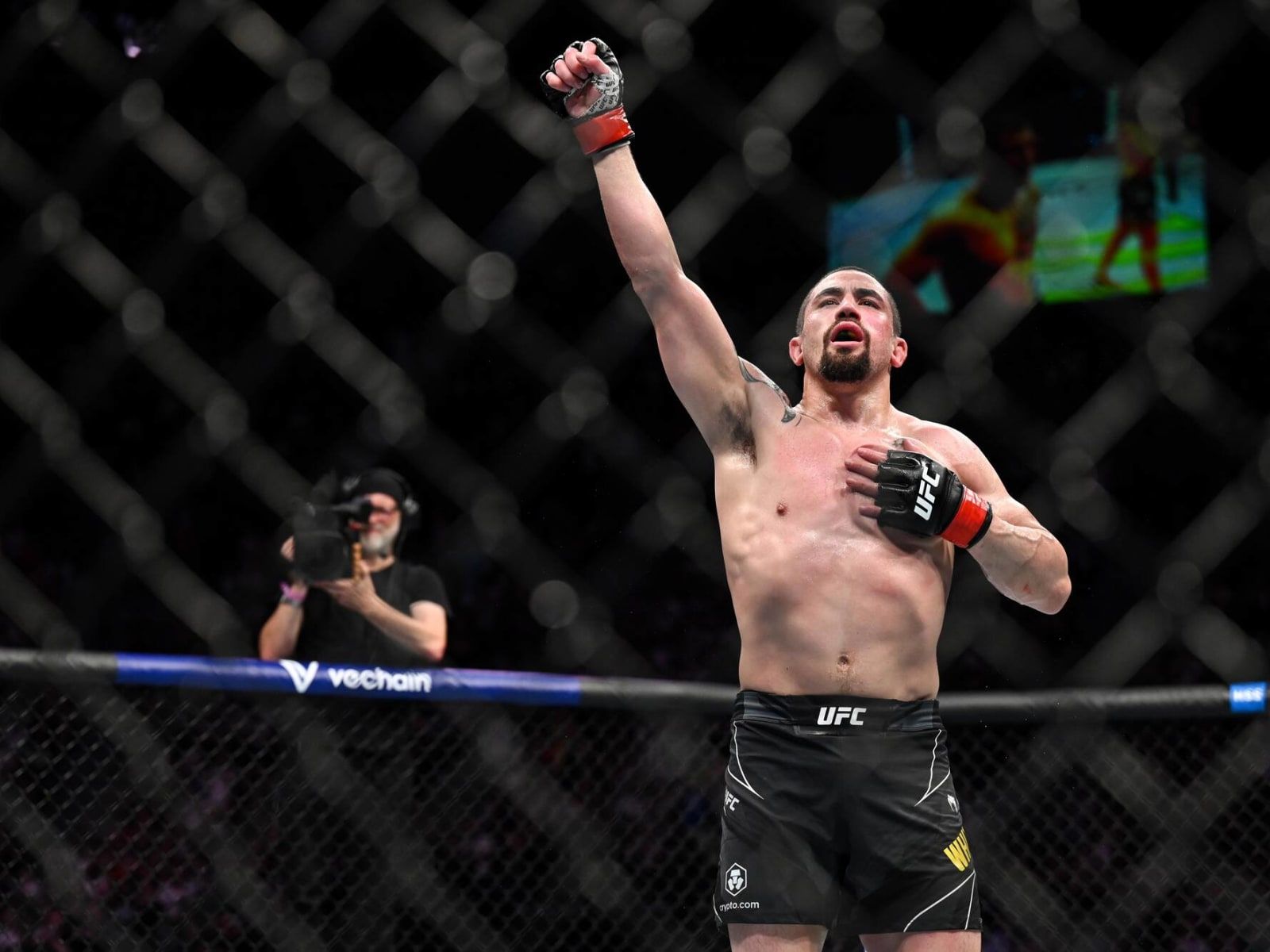 1600x1200 Robert Whittaker vs Paulo Costa