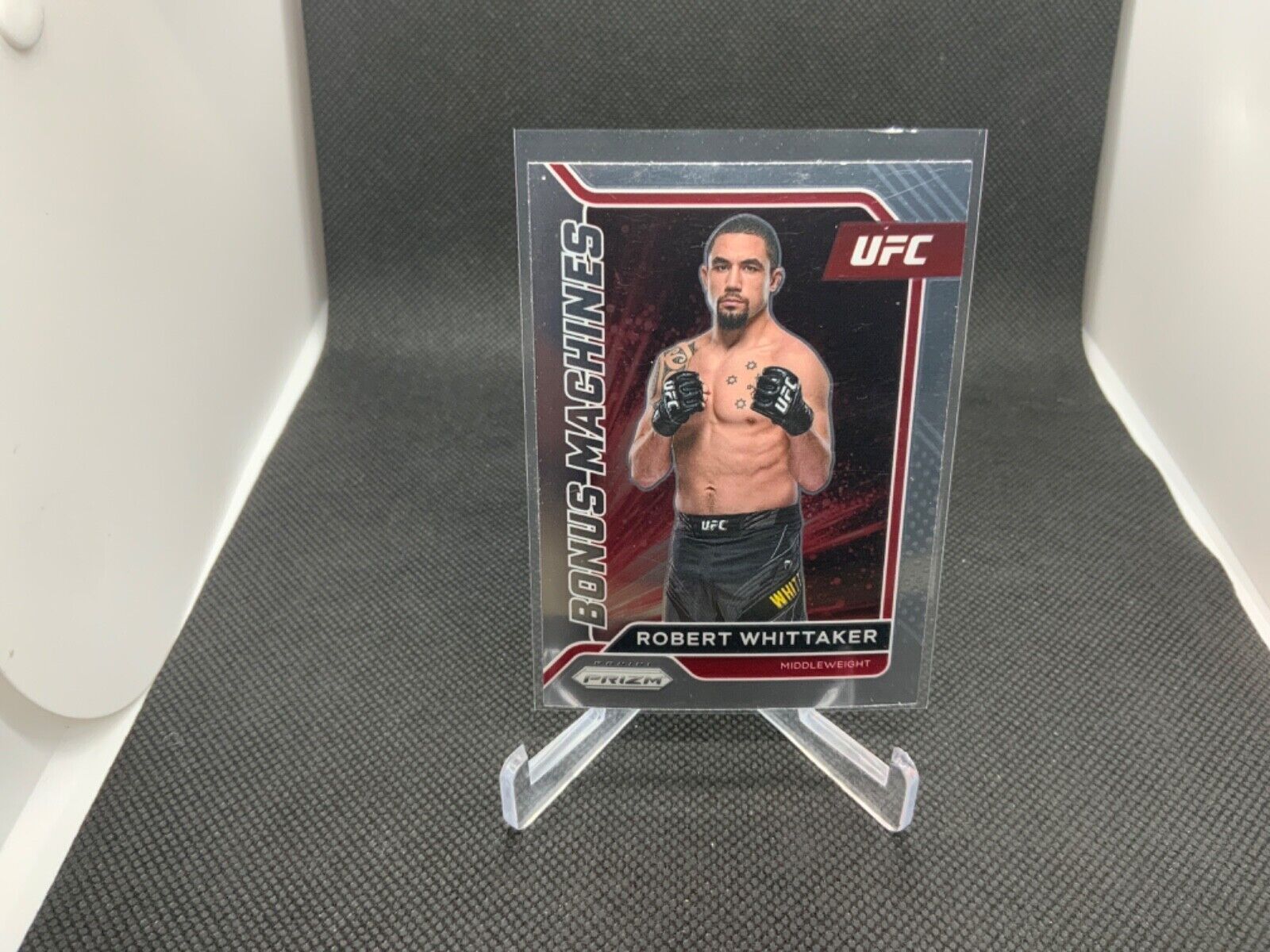 1600x1200 Robert Whittaker Panini UFC