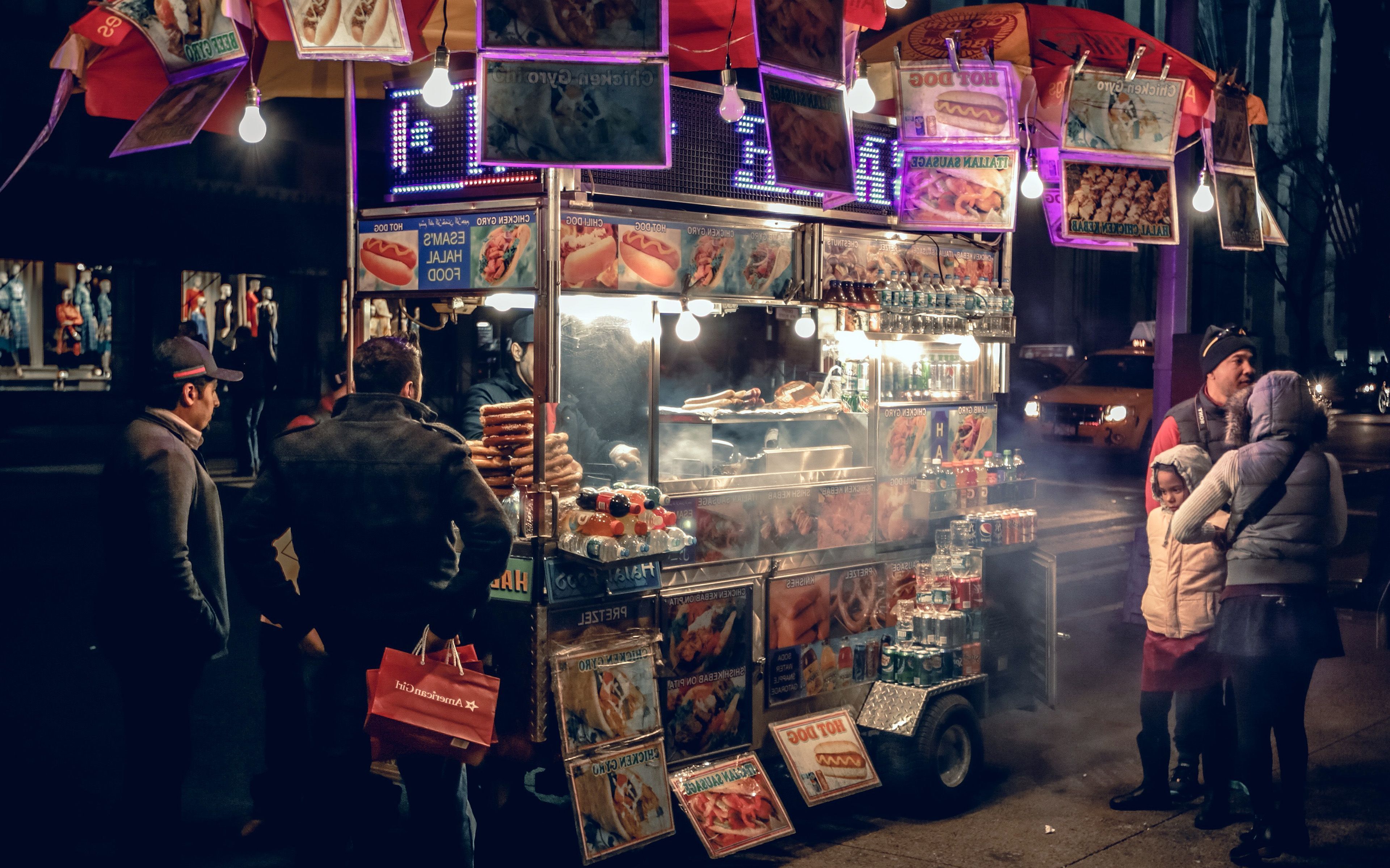3840x2400 Food Truck Hotdog Night City Dark
