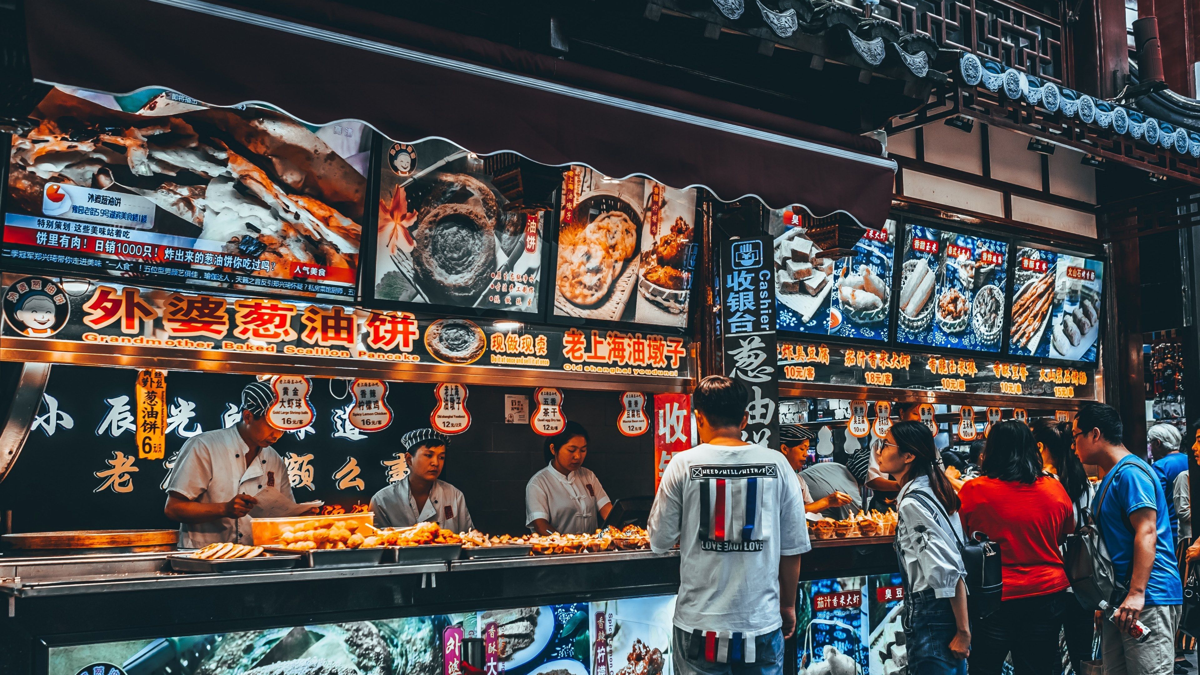 3840x2160 street food market trader and food 4k