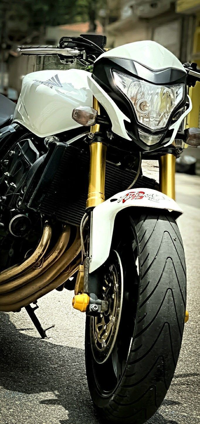 682x1440 Wallpaper / Honda Hornet 600 #Wapplaper #Honda Hornet 600 #Hornet 600 #Motos #Wallpaper Motos