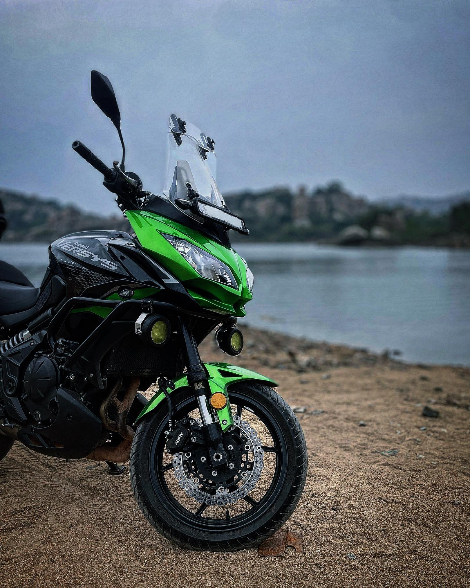 1620x2025 2022 Versys 650. AMA