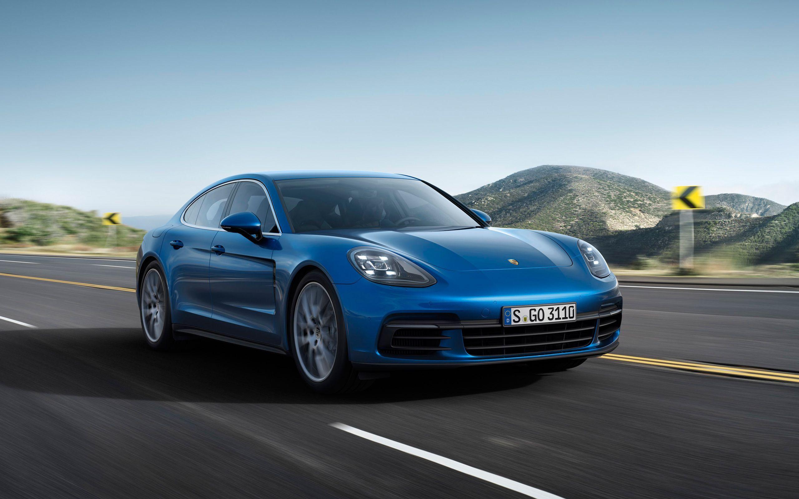 2560x1600 Porsche Panamera Wallpaper