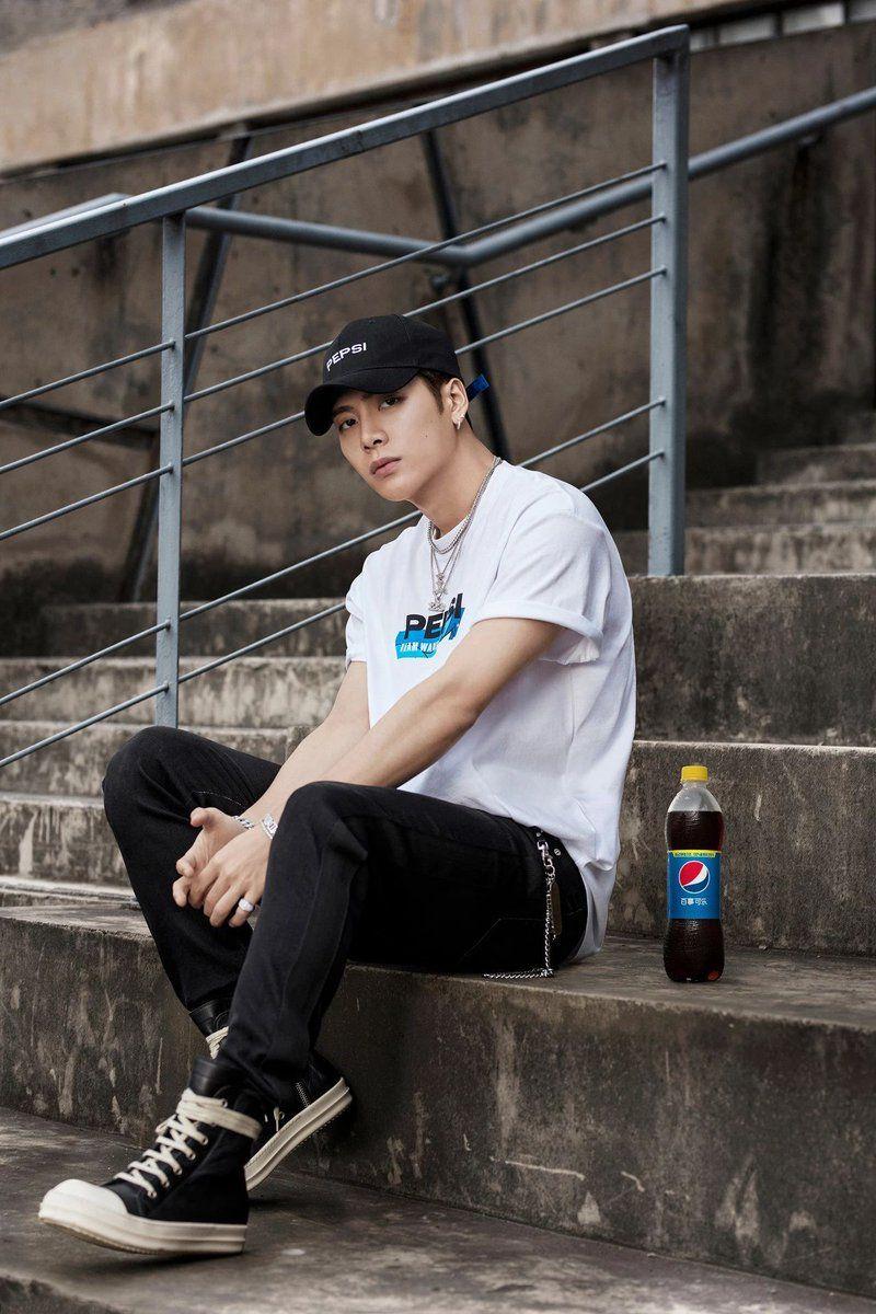 800x1200 Jackson Wang Global of Jackson's