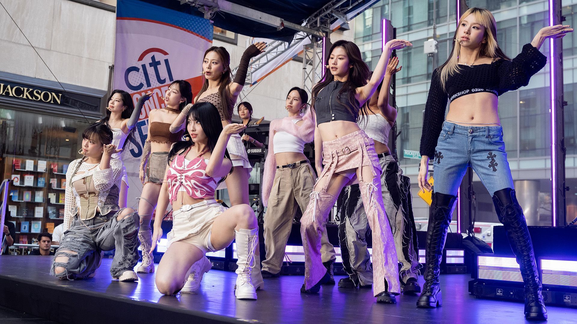 1920x1080 hit song 'Moonlight Sunrise' live on TODAY
