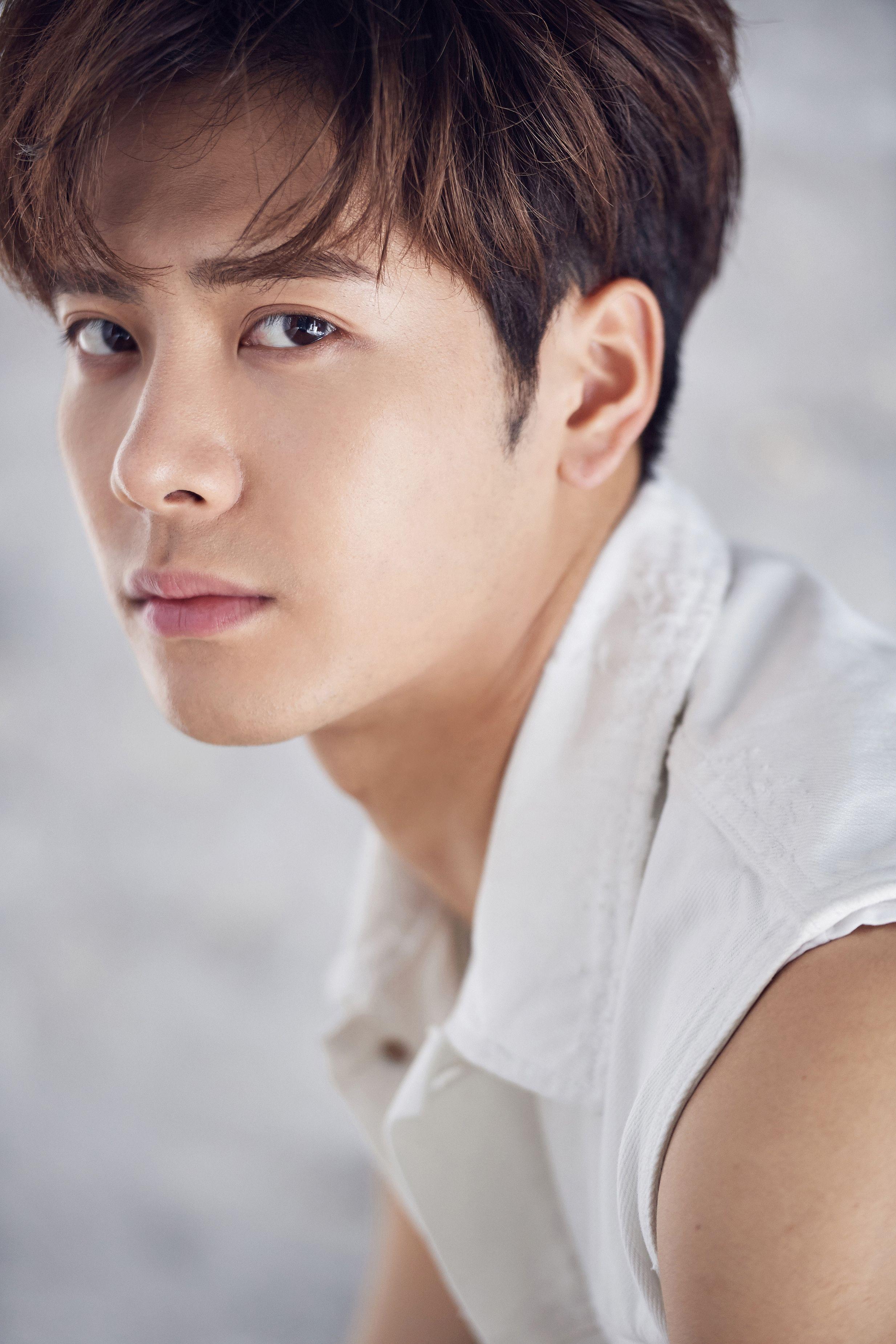 2467x3700 Jackson KPOP Image Board