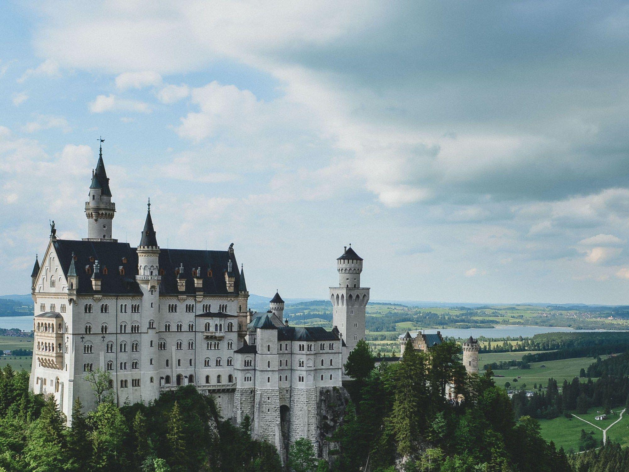 2000x1500 Castle in the Sky 21:9 Wallpaper. Ultrawide Monitor 21:9 Wallpaper