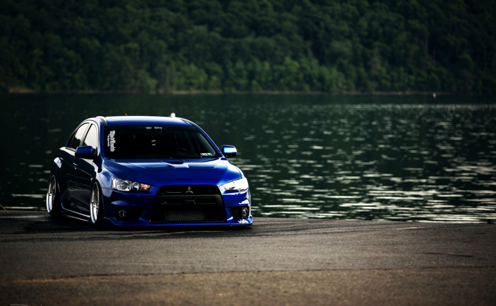 1579x976 Mitsubishi Evolution X Wallpaper