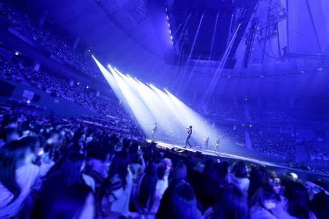 640x427 Seoul Concert Photo
