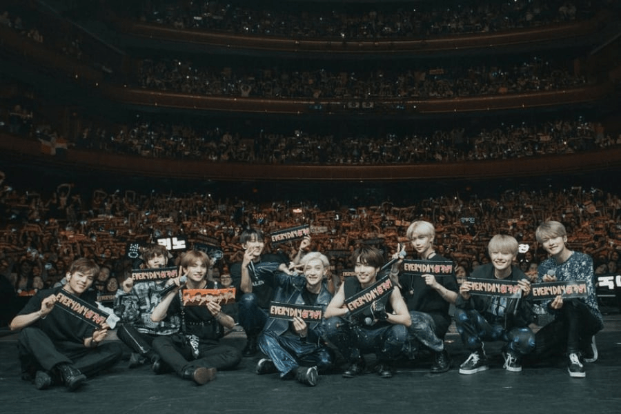 900x600 Exclusive: Stray Kids Sets Sights On