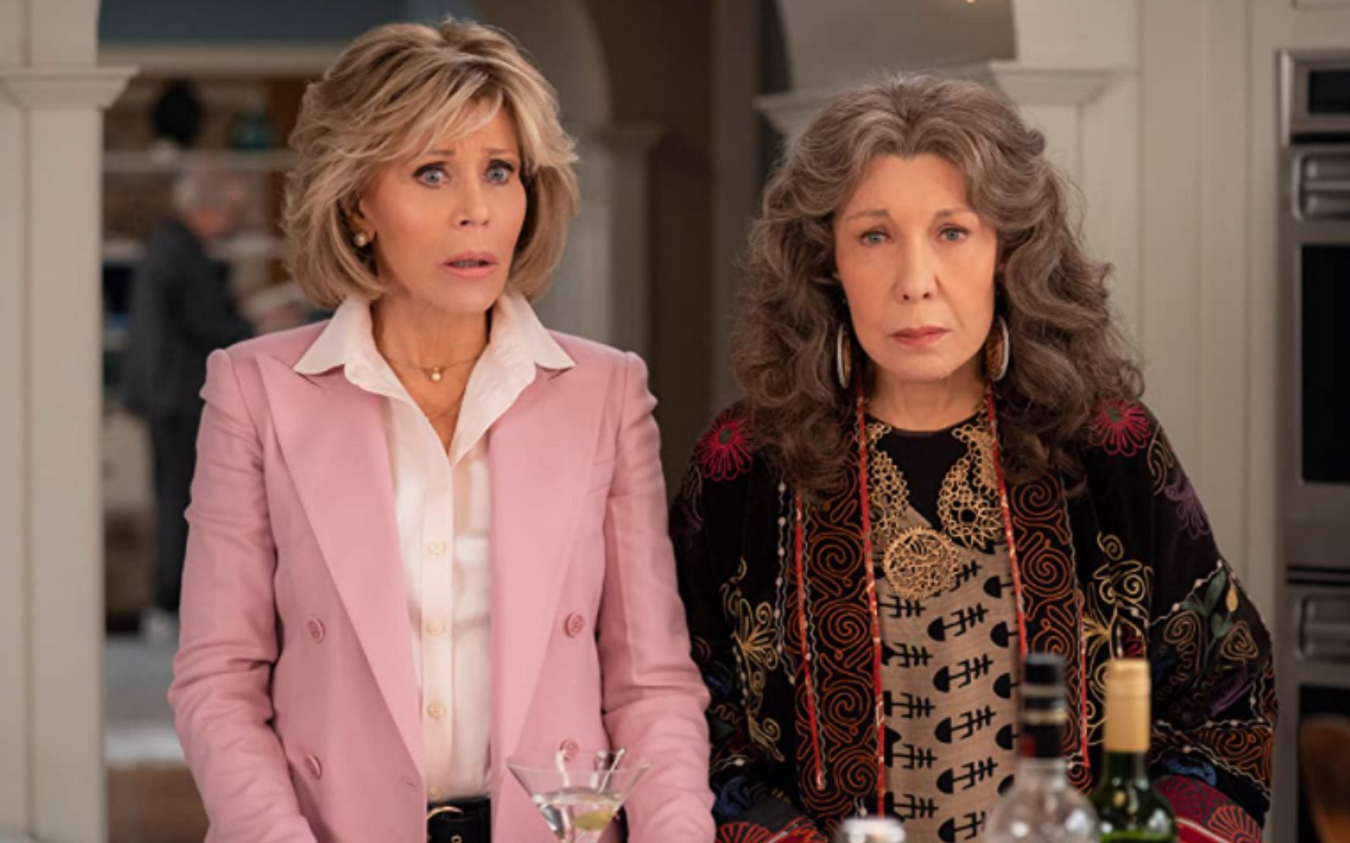 1920x1200 Grace and Frankie final episodes air