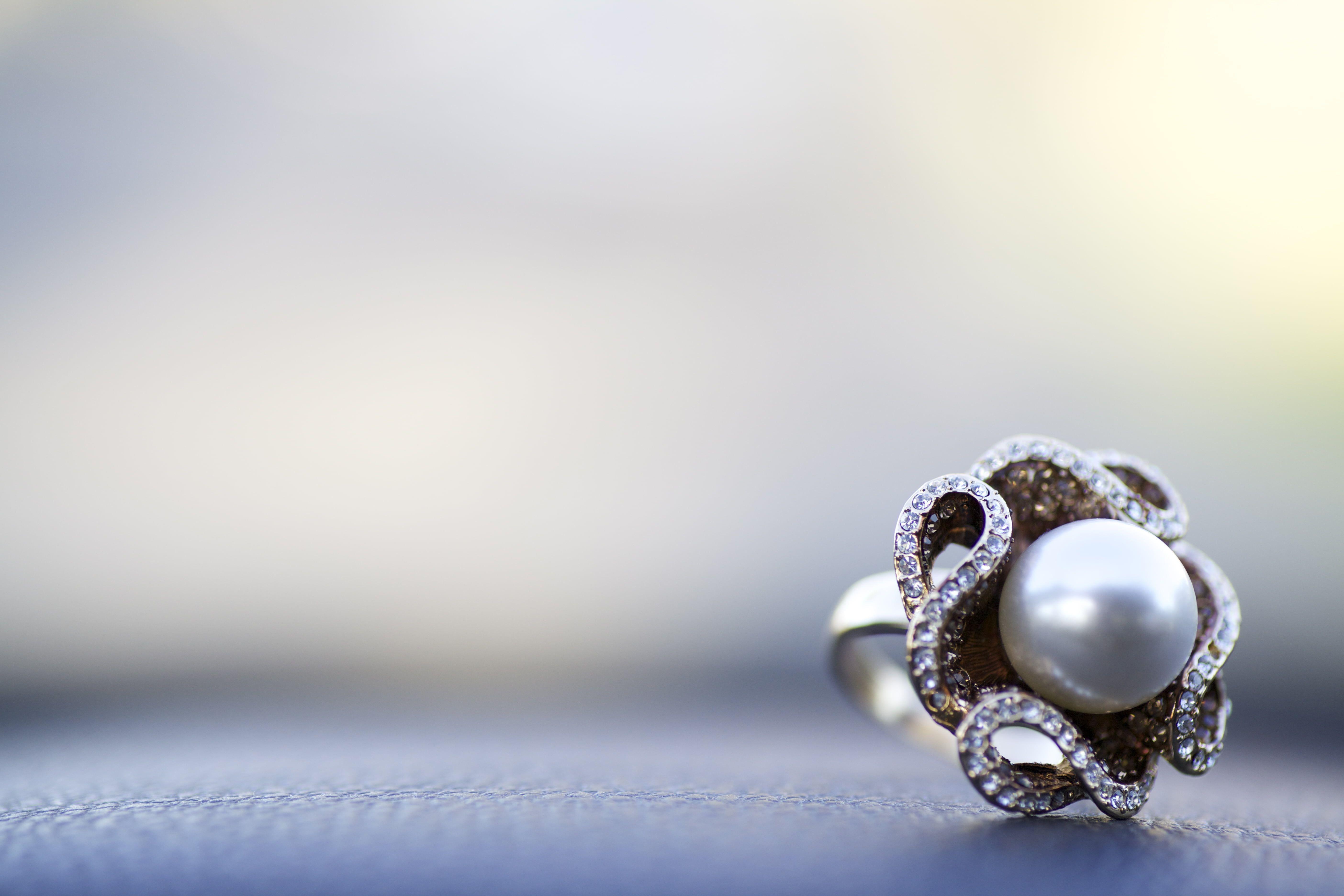 5616x3744 Diamonds Jewelry Wallpaper